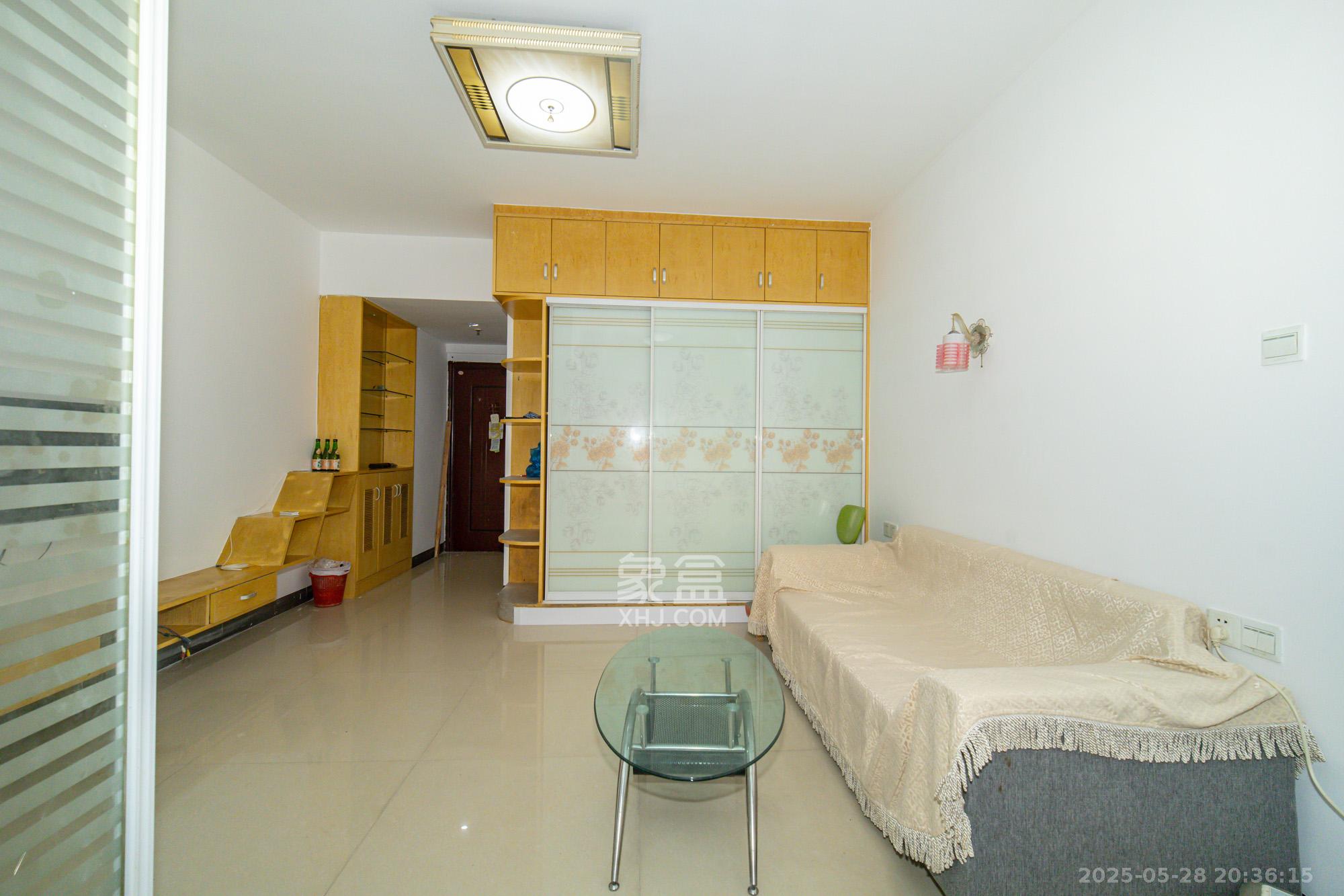 时代星城 1室1厅1卫 19.0万 时代星城 1室1厅1卫 19.0万客厅