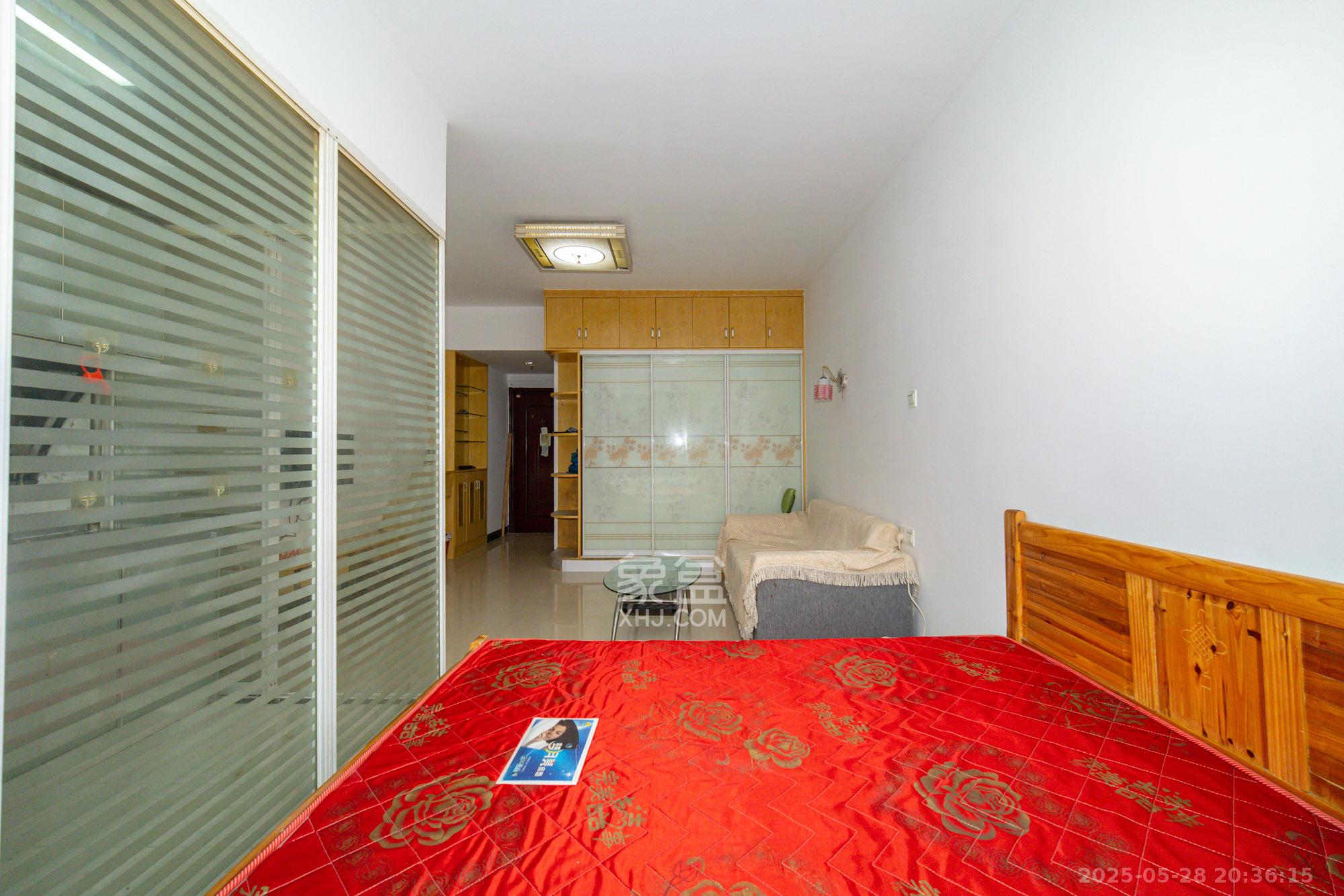 时代星城 1室1厅1卫 19.0万 时代星城 1室1厅1卫 19.0万客厅