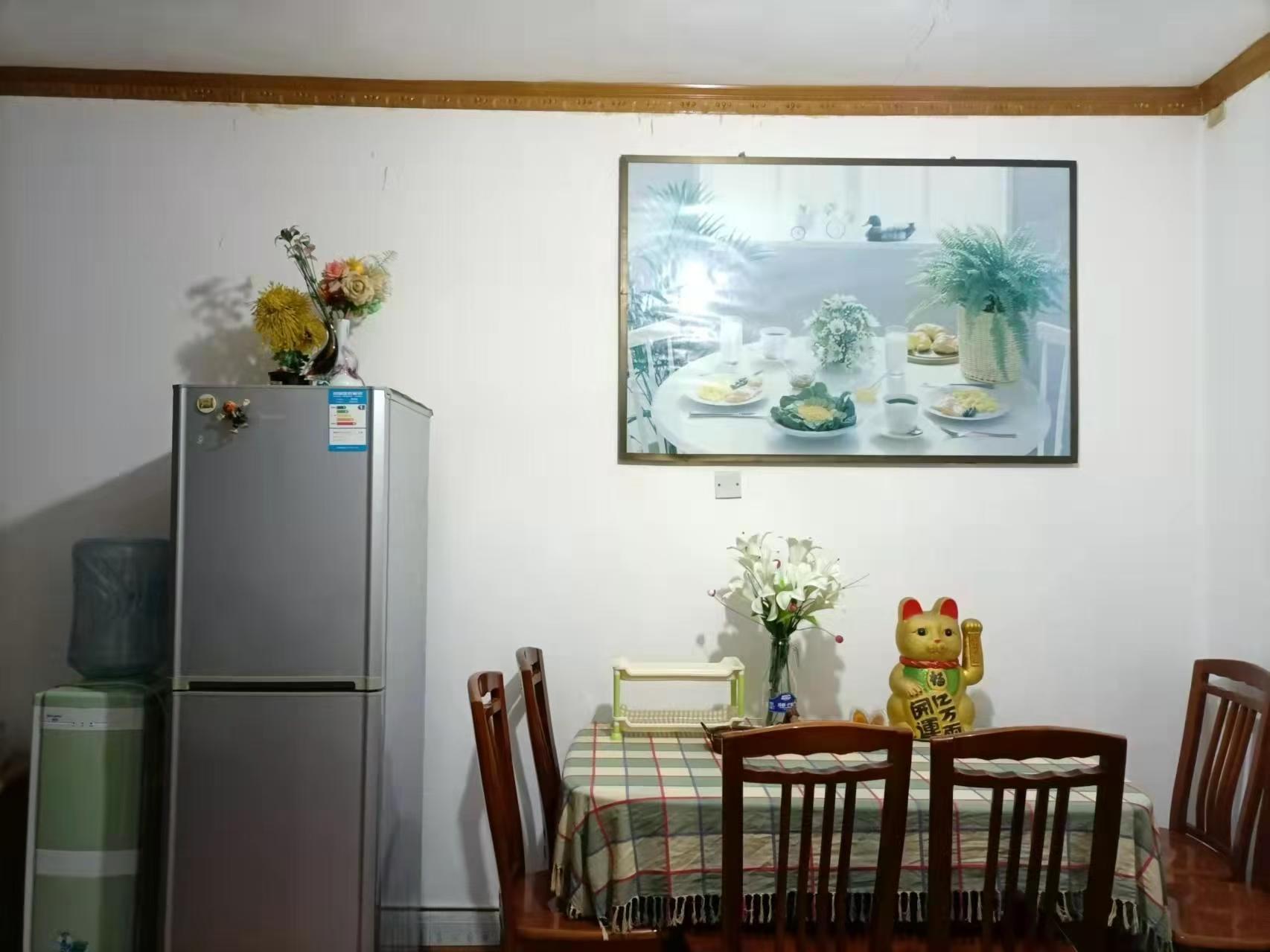 政府统建房 3室2厅1卫 1200.0元/月 政府统建房 3室2厅1卫 1200.0元/月室内图