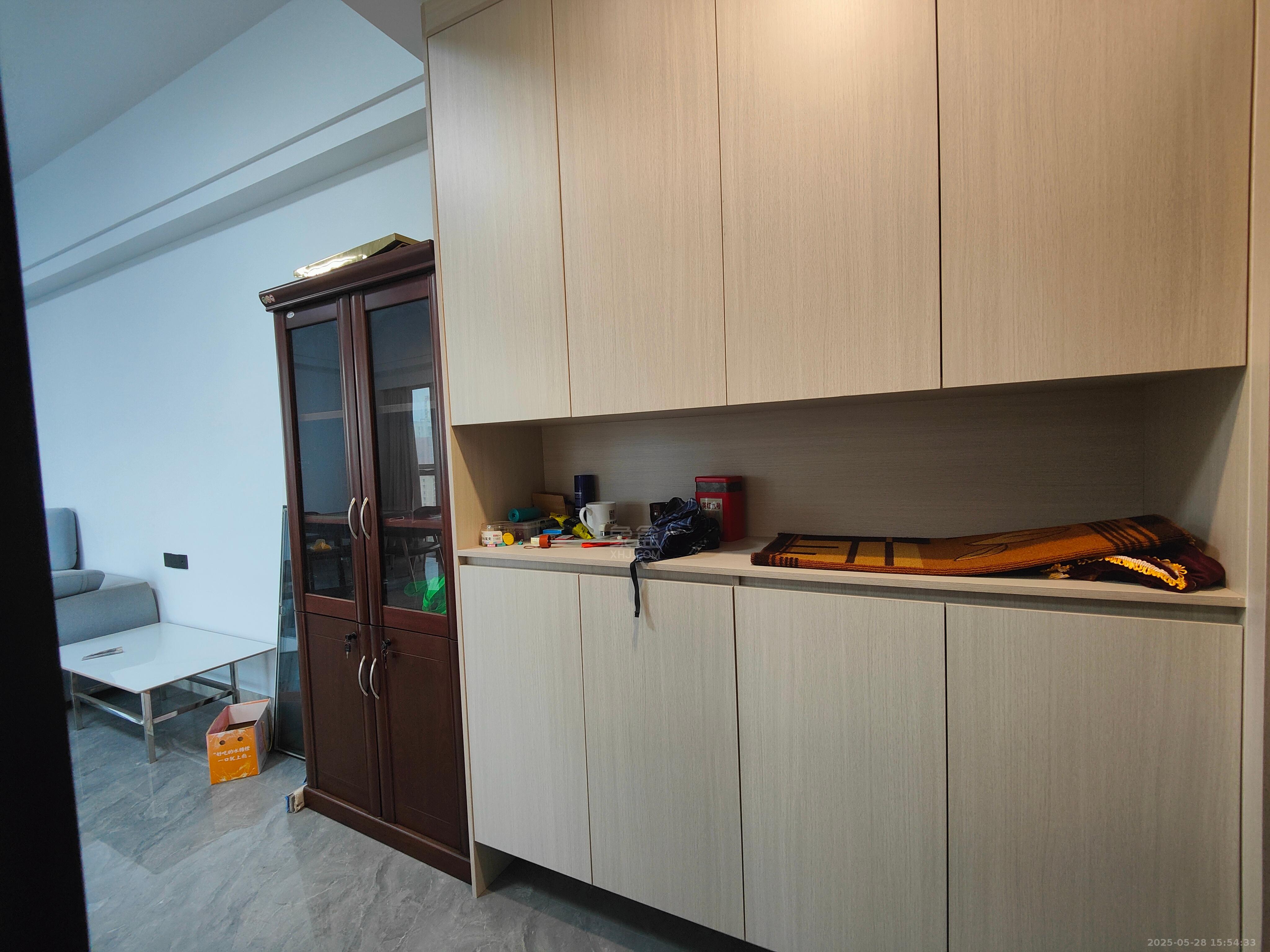 尚格广场 1室1厅1卫 1800.0元/月 尚格广场 1室1厅1卫 1800.0元/月室内图