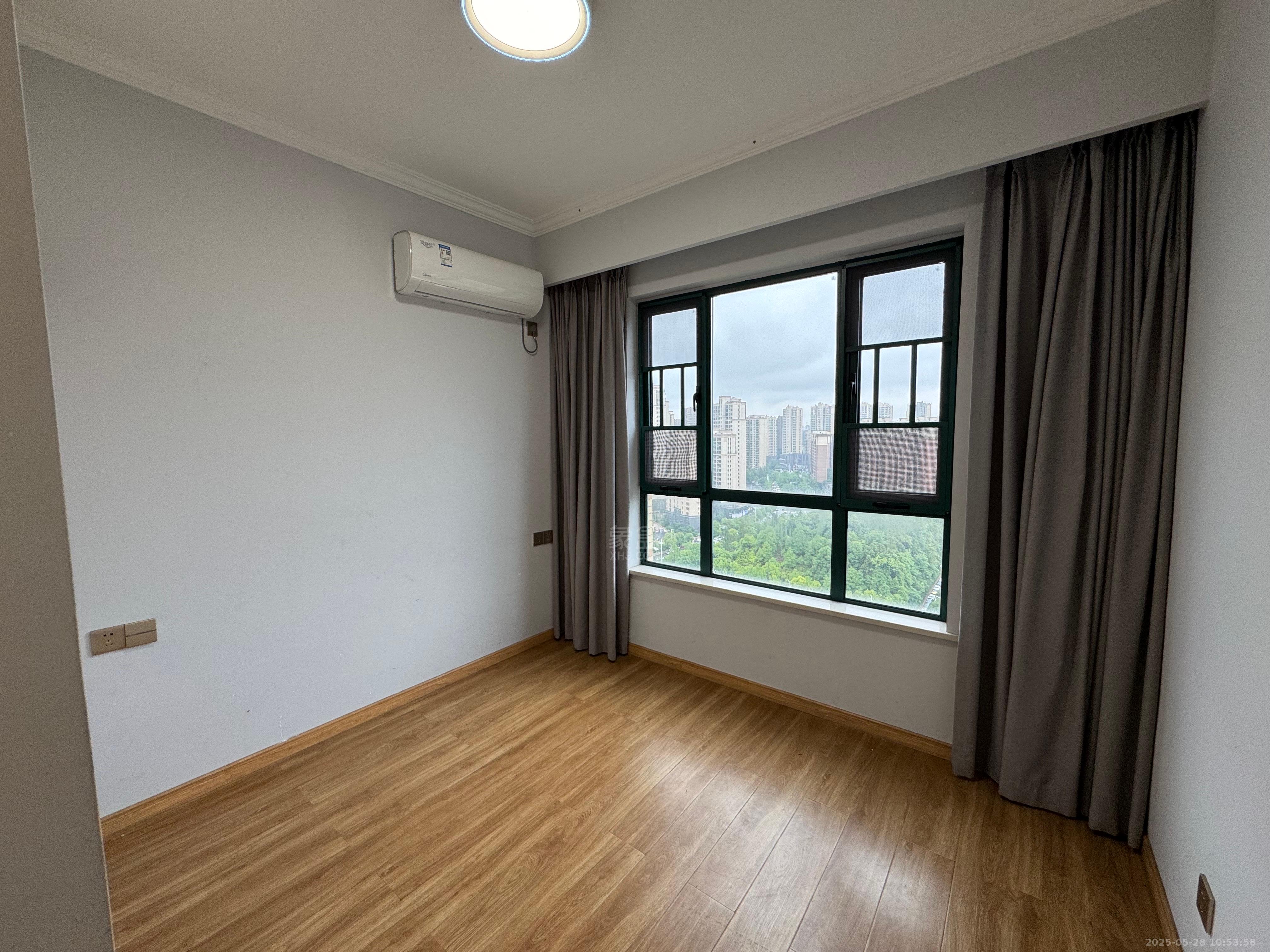 湖景名城 3室2厅1卫 2000.0元/月 湖景名城 3室2厅1卫 2000.0元/月室内图