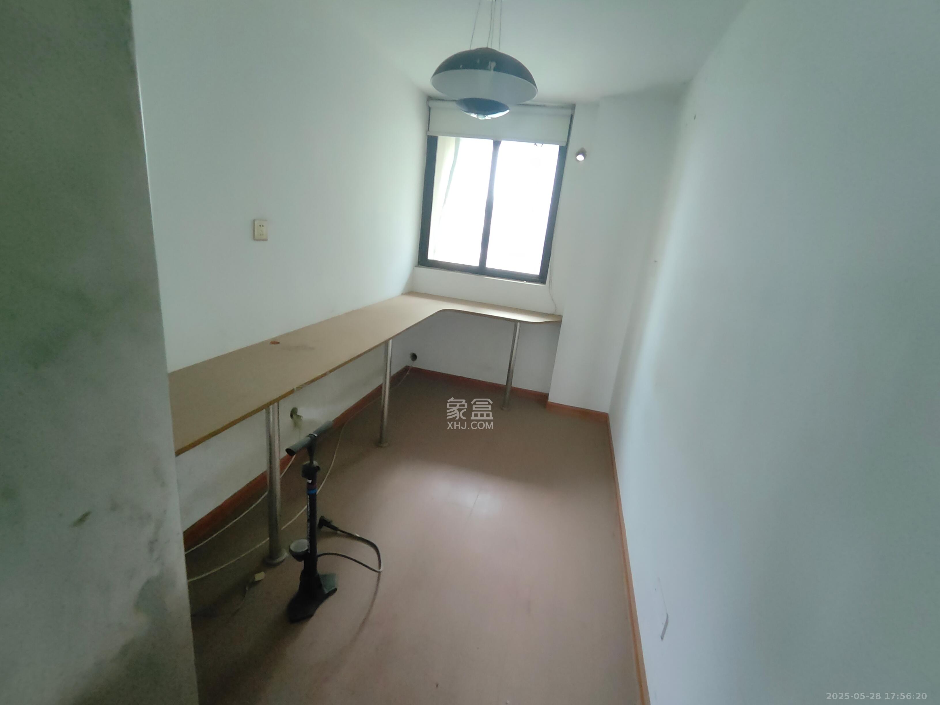 郡原广场 5室2厅2卫 5000.0元/月 郡原广场 5室2厅2卫 5000.0元/月室内图