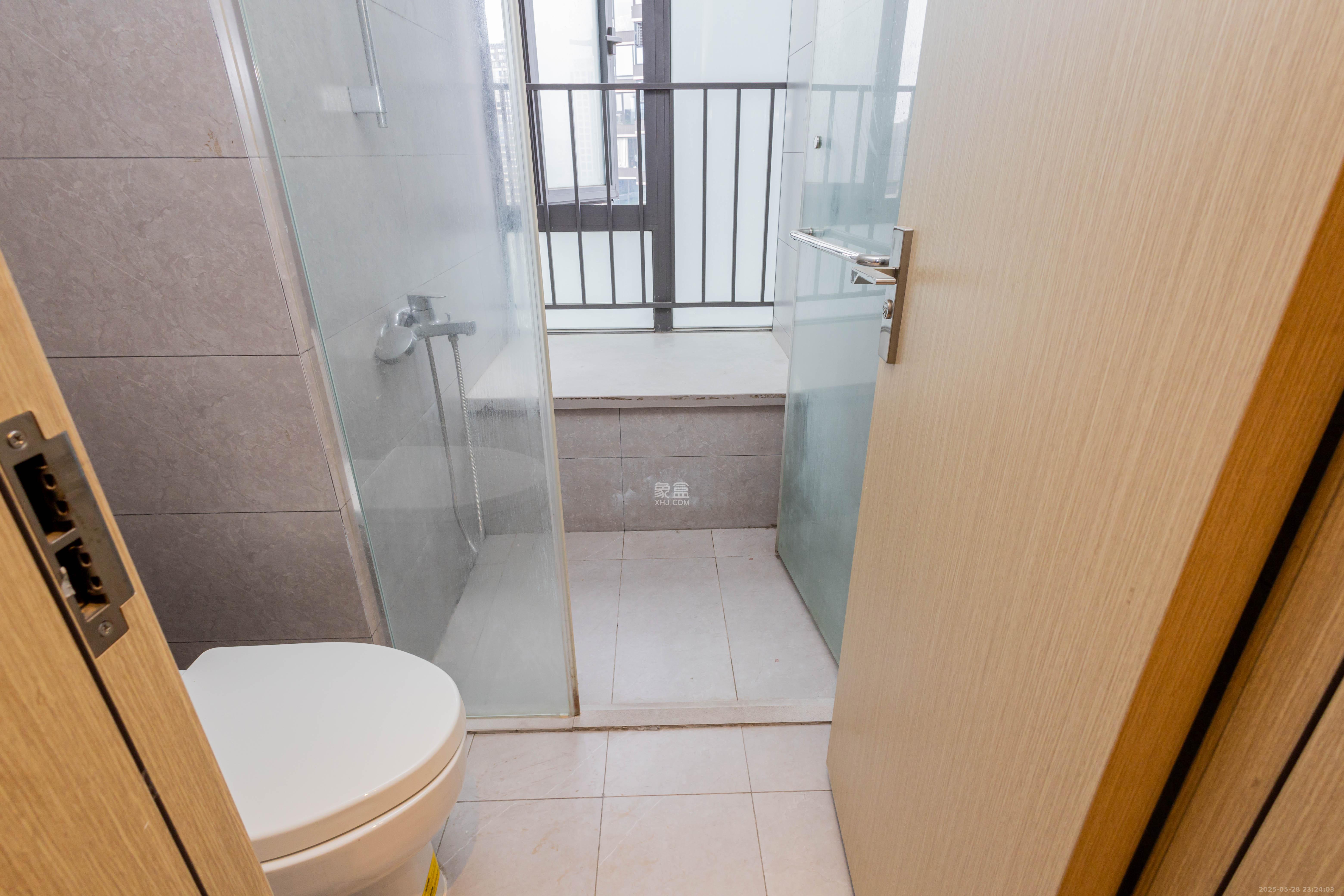 时代印记(长沙时代印记花园)  4室2厅2卫    145.0万 时代印记(长沙时代印记花园)  4室2厅2卫    145.0万卫生间