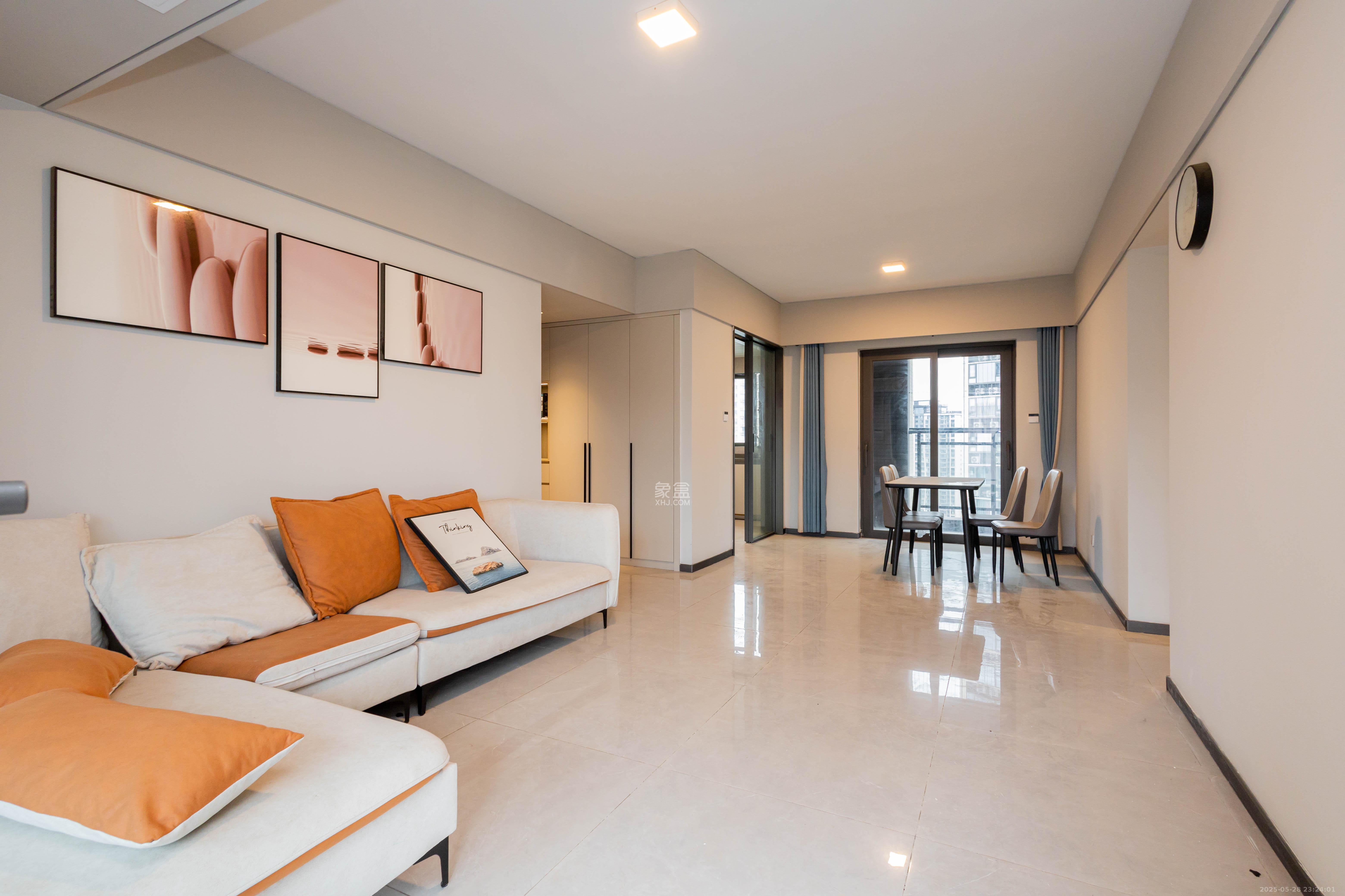 时代印记(长沙时代印记花园)  4室2厅2卫    145.0万 时代印记(长沙时代印记花园)  4室2厅2卫    145.0万客厅