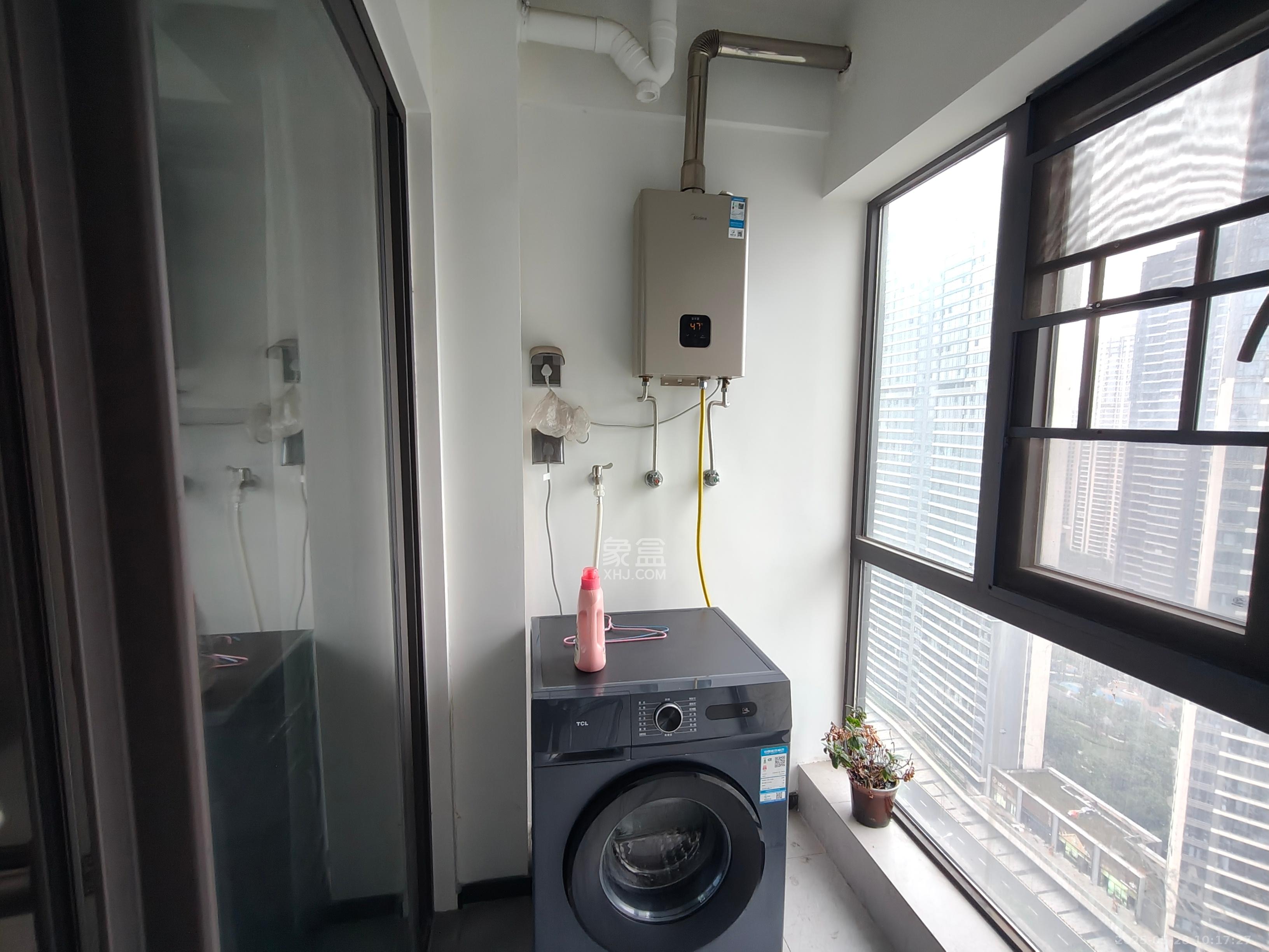 时代梅溪领峰  4室2厅1卫   4300.00元/月室内图