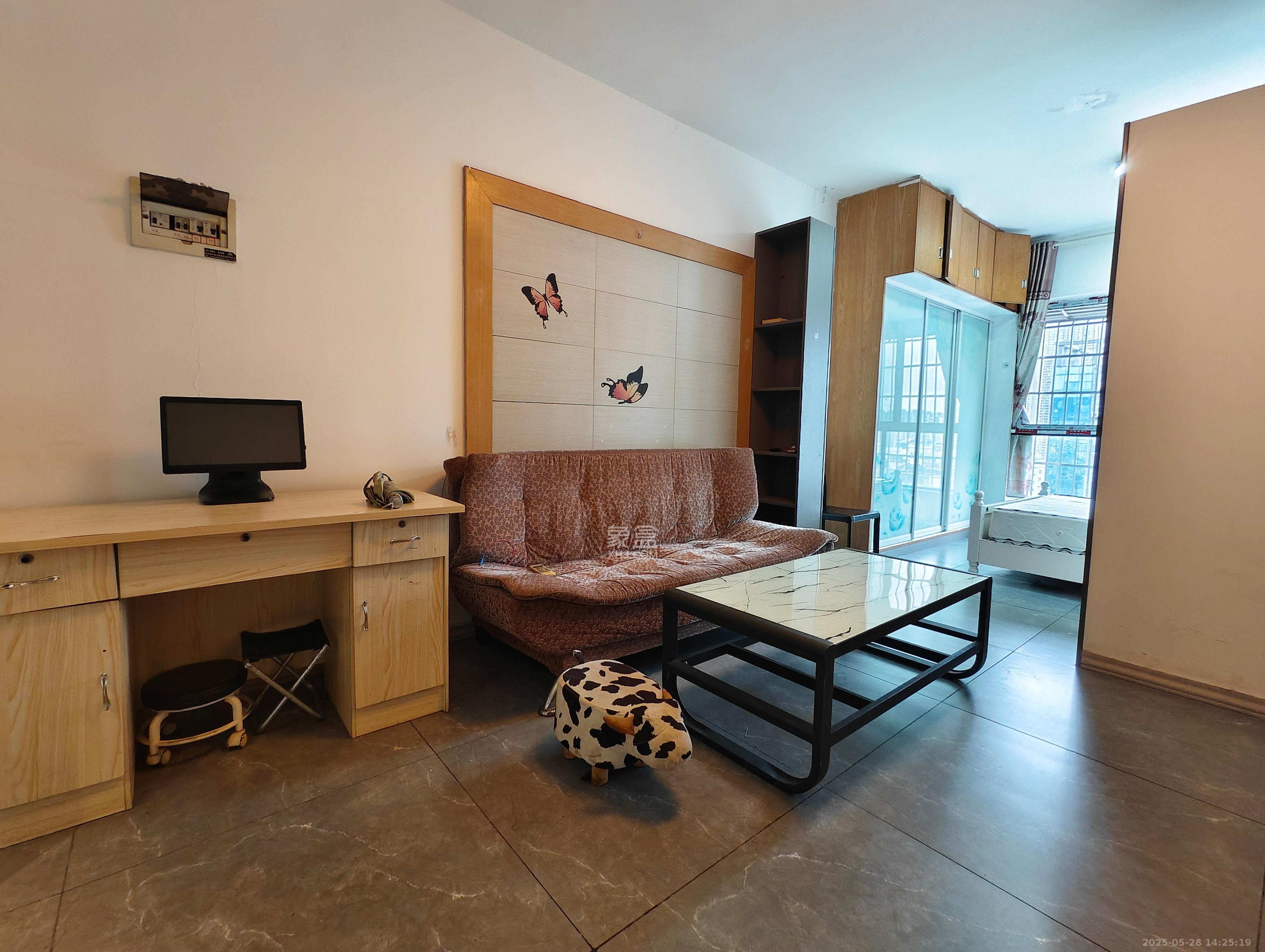 伍家岭生活广场 1室1厅1卫 1600.0元/月 伍家岭生活广场 1室1厅1卫 1600.0元/月室内图