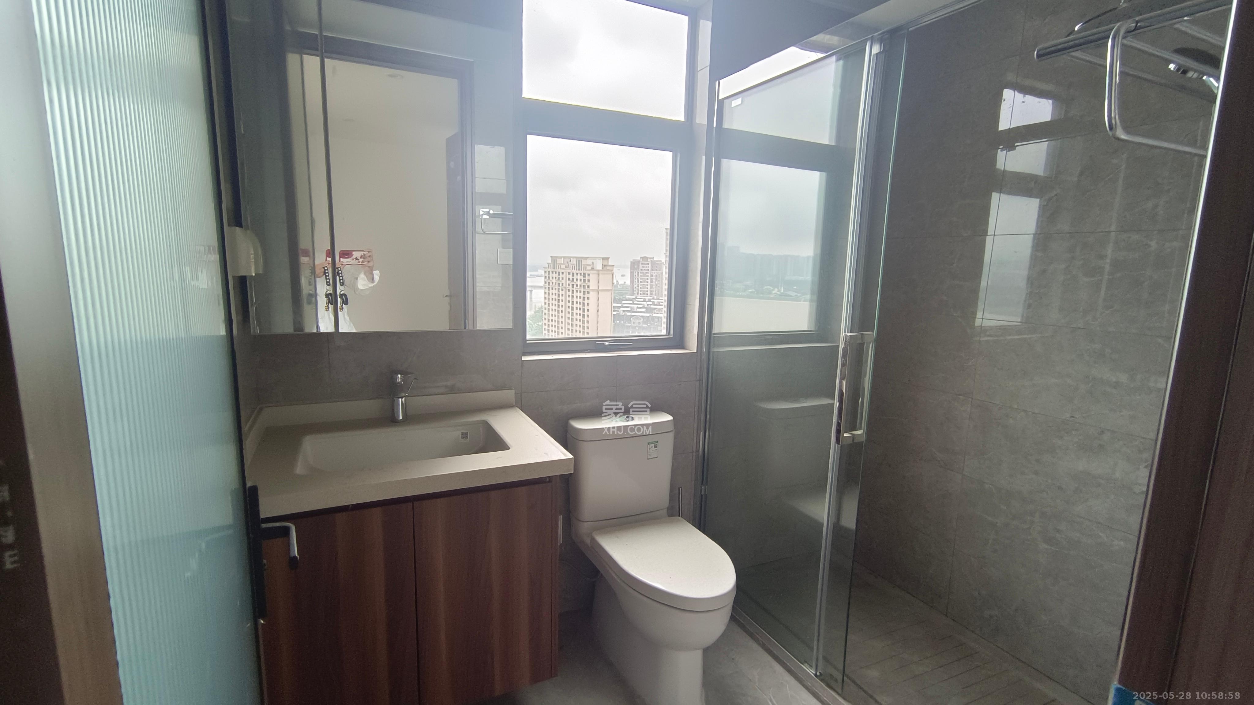 长沙万境潇湘 4室2厅2卫 2600.0元/月 长沙万境潇湘 4室2厅2卫 2600.0元/月室内图