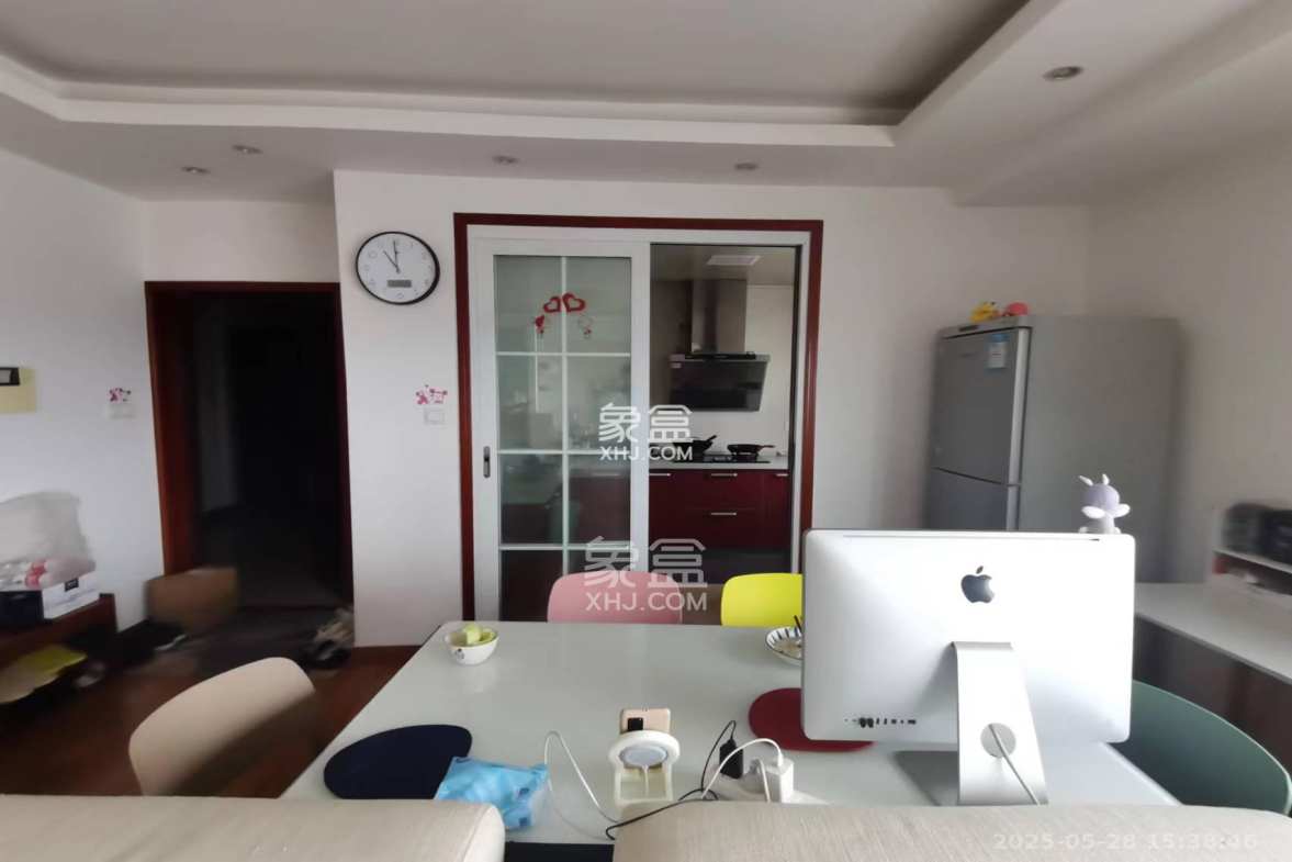 银港水晶城  3室2厅1卫    2800.0元/月 银港水晶城  3室2厅1卫    2800.0元/月室内图