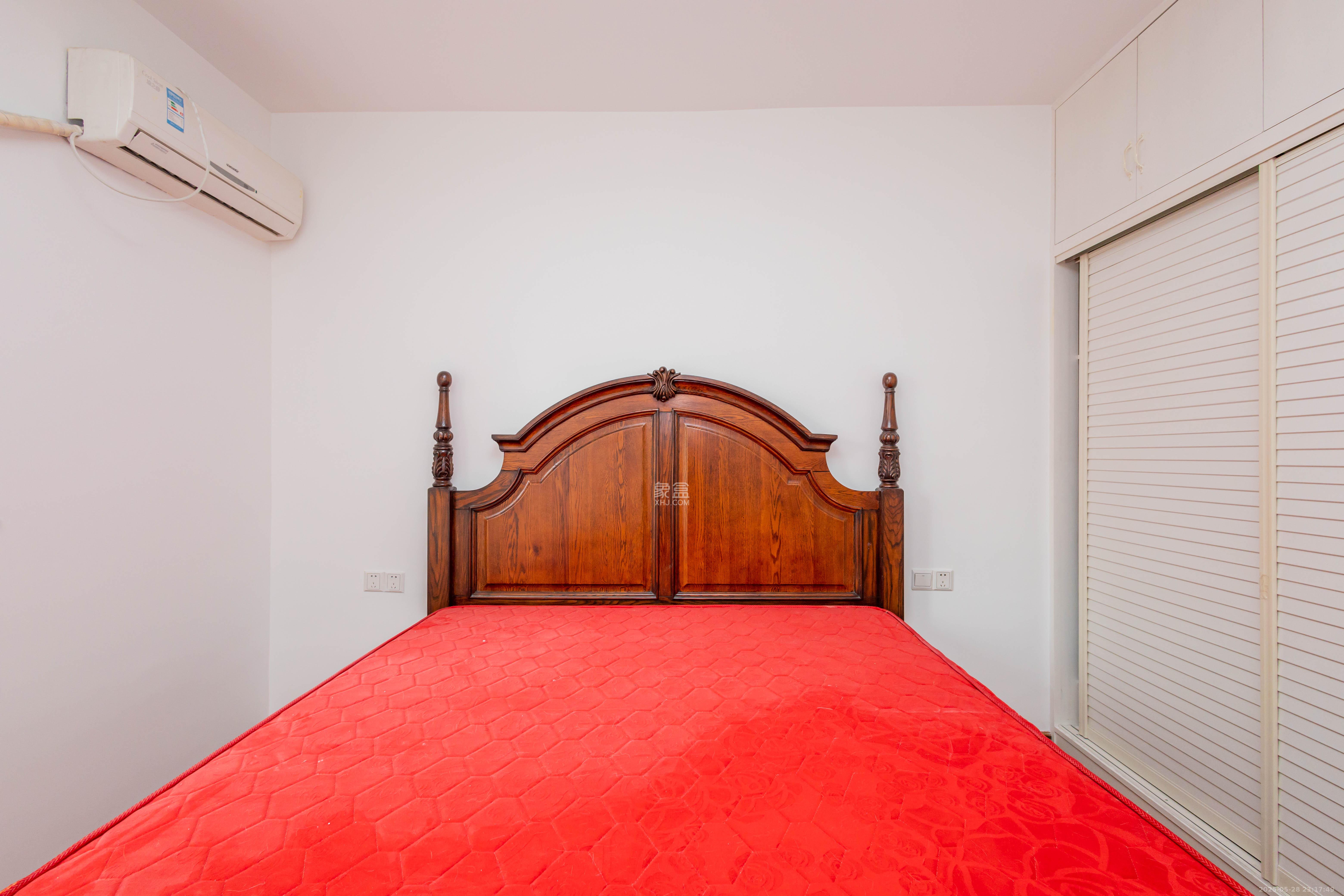 中国铁建国际城一期 3室2厅1卫 60.0万 中国铁建国际城一期 3室2厅1卫 60.0万卧室