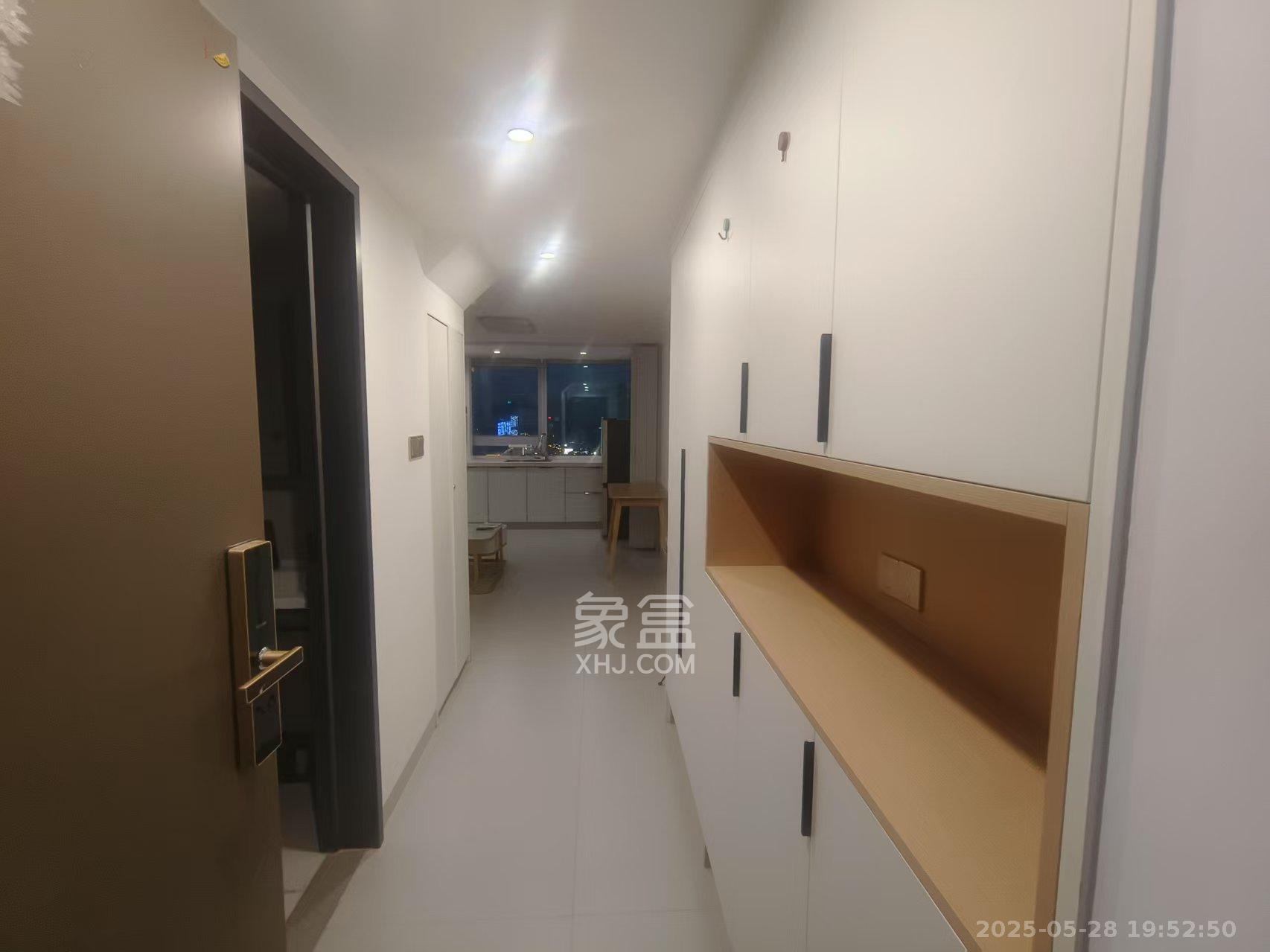 卓越伊景寓  2室1厅1卫   2200.00元/月
