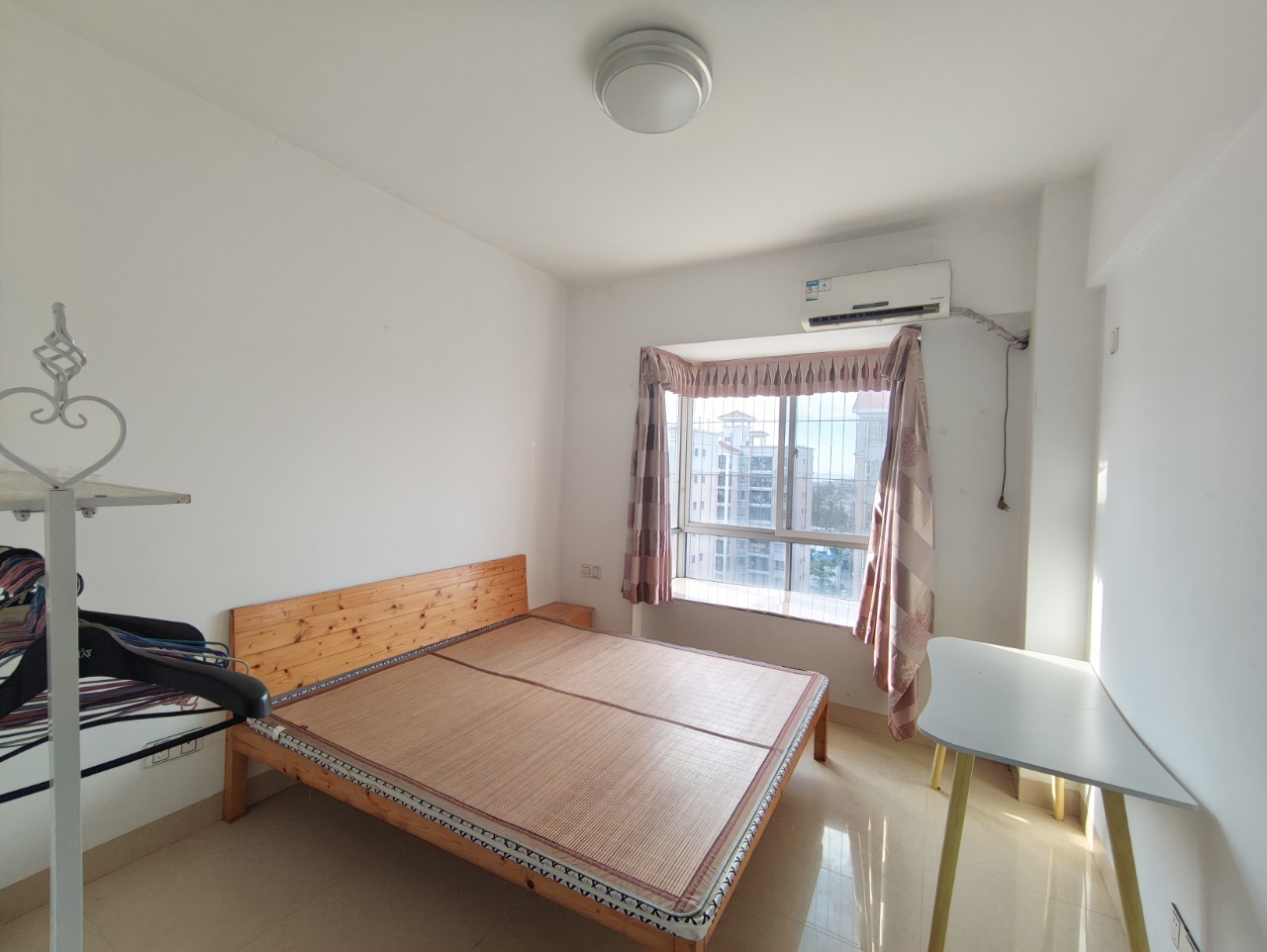宝源花园  3室2厅1卫   140.00万室内图