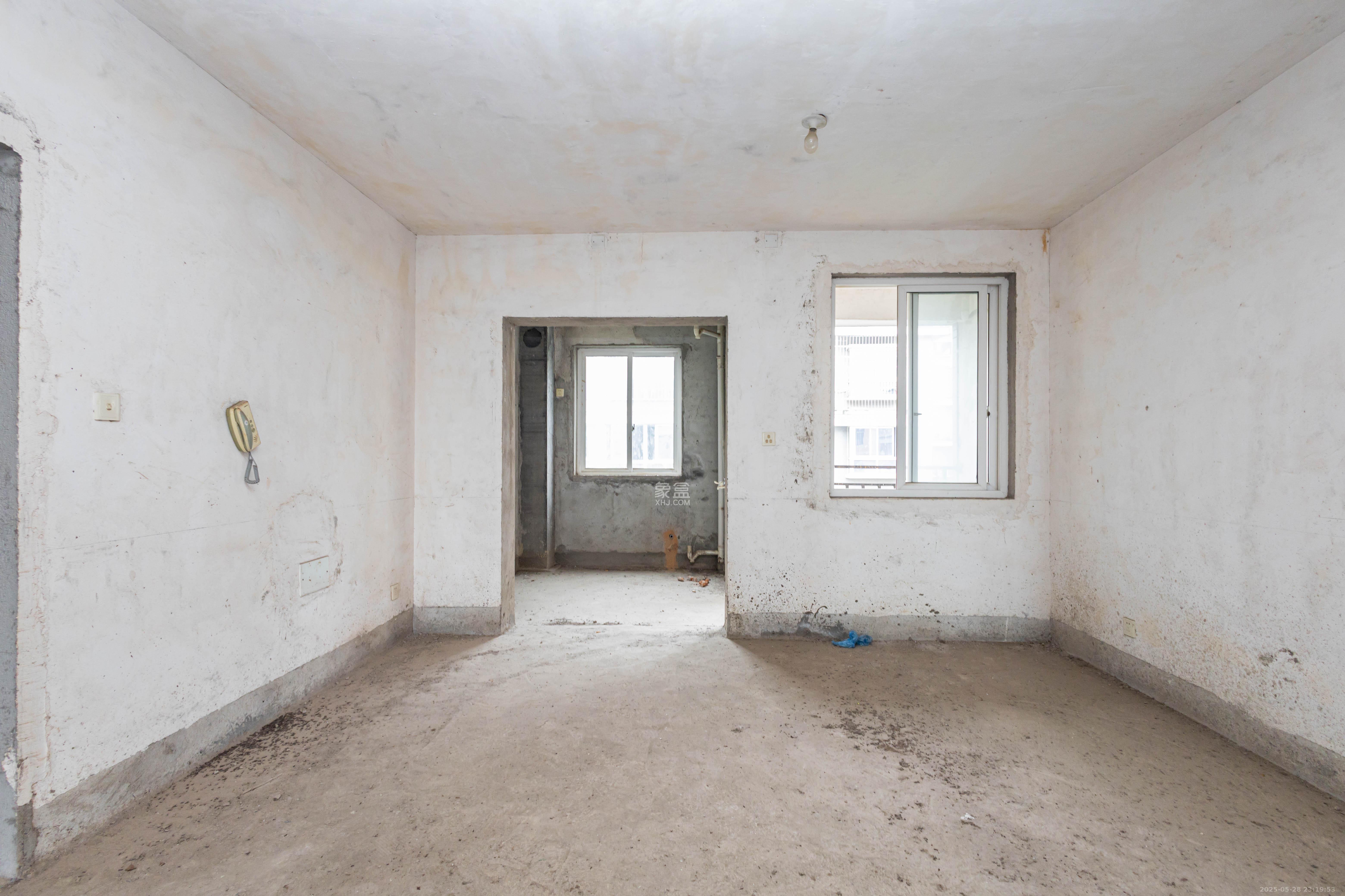 方略学府佳境  3室2厅2卫    42.0万 方略学府佳境  3室2厅2卫    42.0万客厅