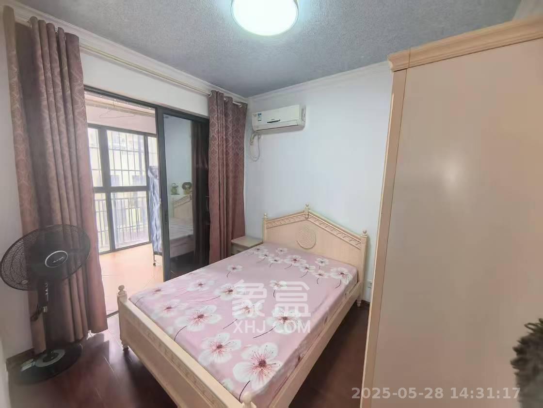 东岸城邦  3室2厅2卫   2500.00元/月室内图