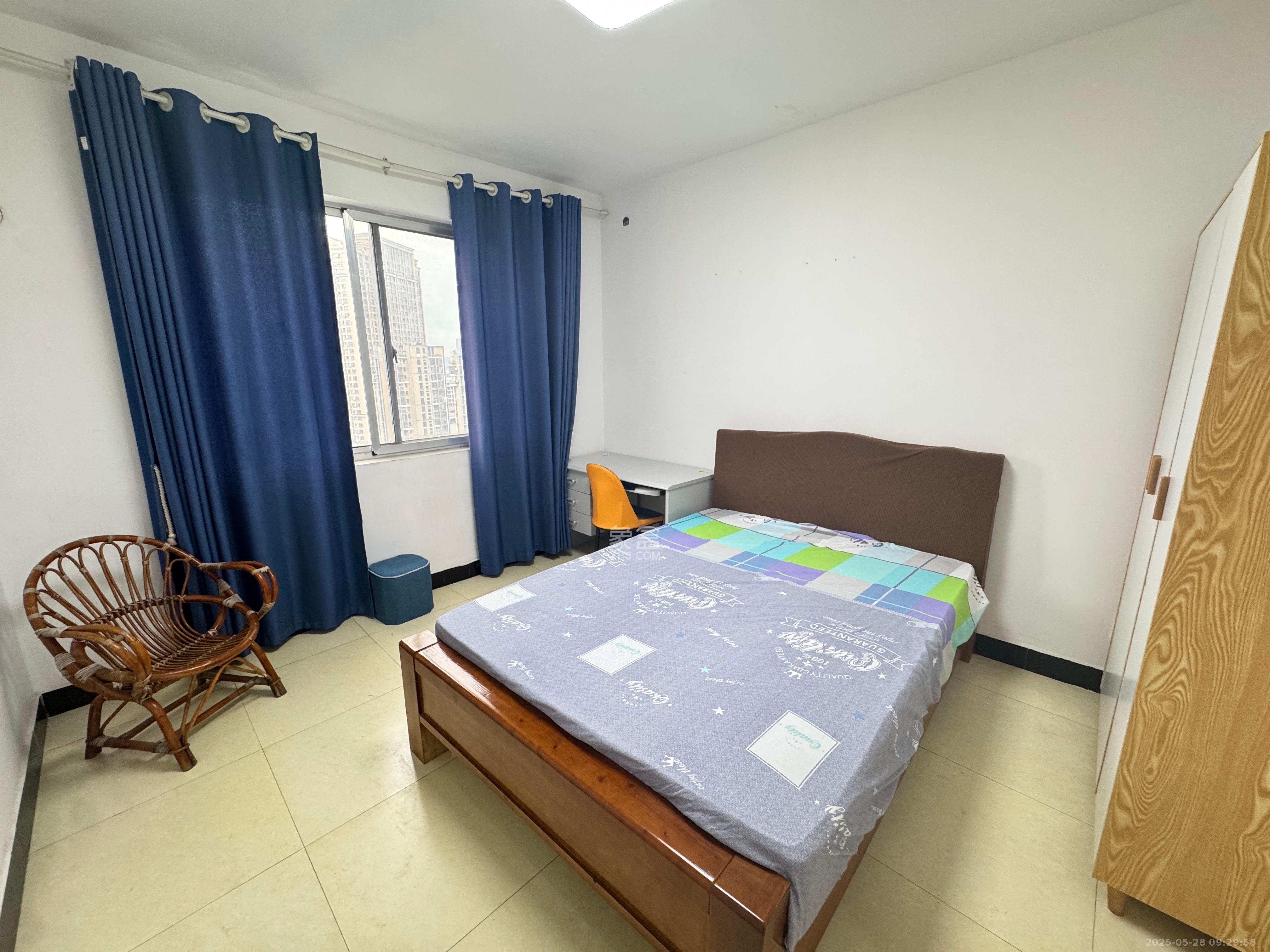 红树湾  4室2厅2卫    2400.0元/月 红树湾  4室2厅2卫    2400.0元/月室内图