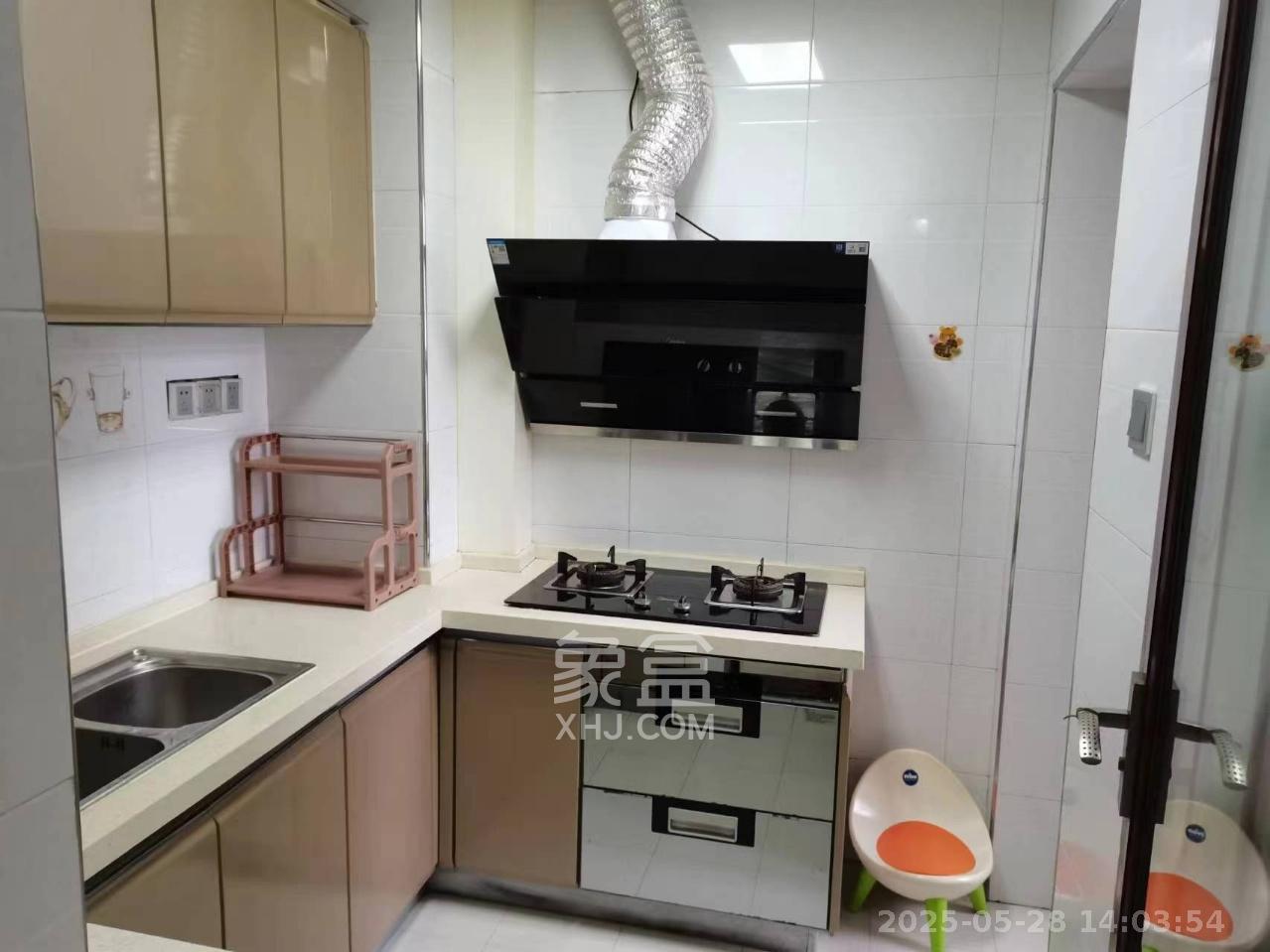 德庆水韵山城  2室2厅1卫   1800.00元/月室内图