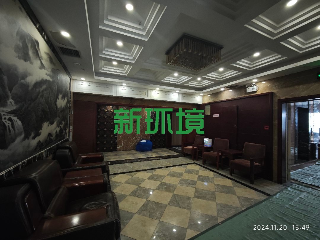 天门大厦  8室1厅4卫   136.00万客厅