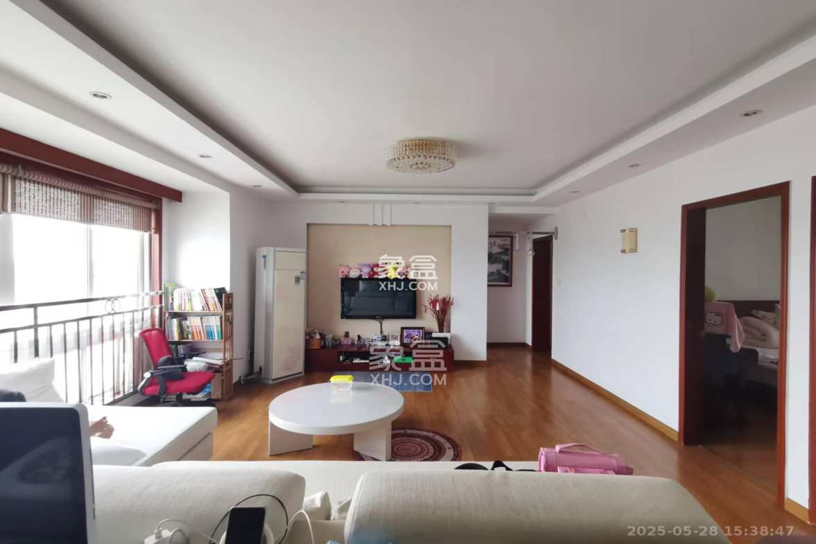 银港水晶城  3室2厅1卫    2800.0元/月 银港水晶城  3室2厅1卫    2800.0元/月室内图