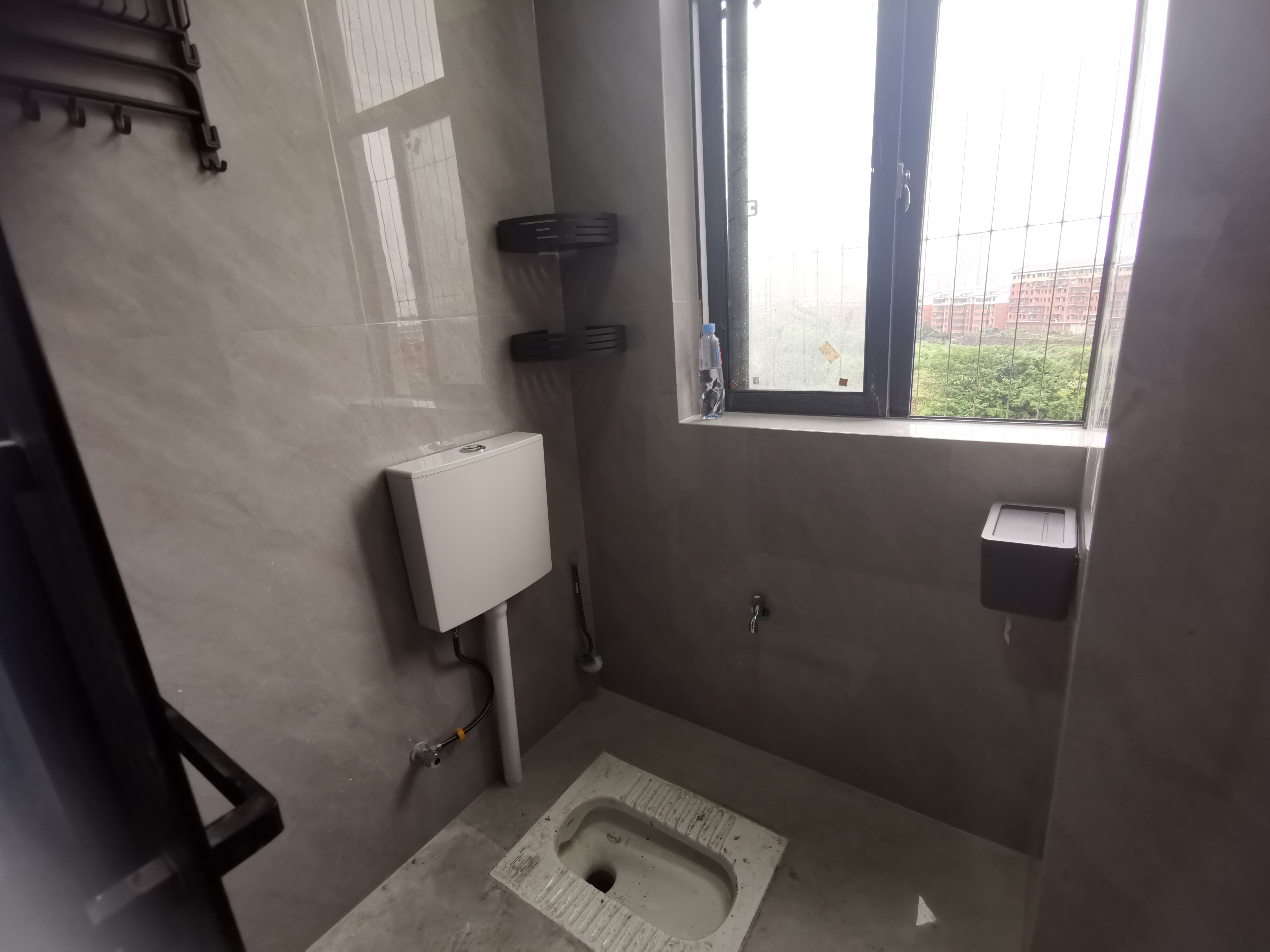 互助小区电梯房  2室22厅1卫   1600.00元/月室内图
