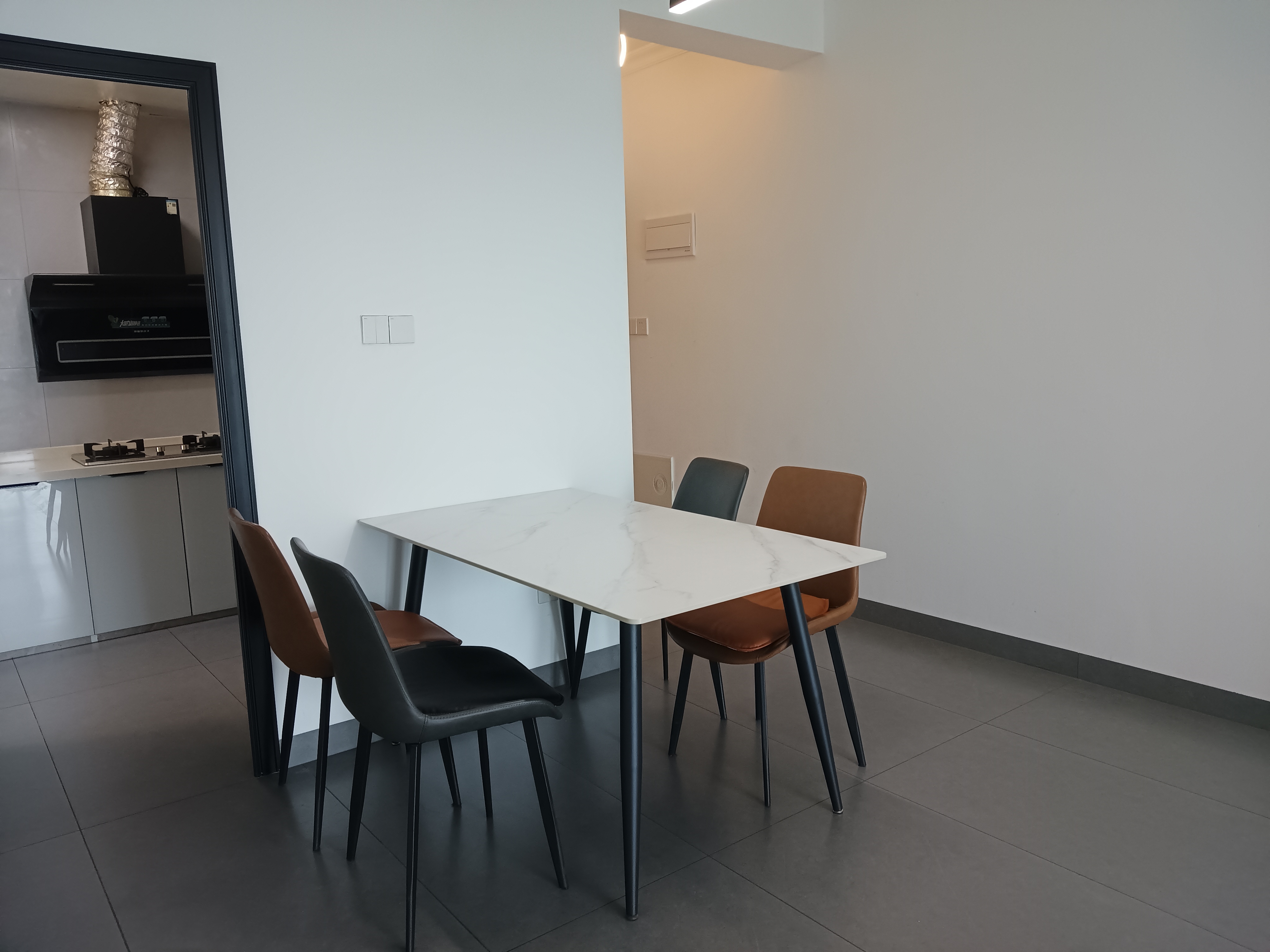 东风路散盘 3室2厅2卫 1700.0元/月 东风路散盘 3室2厅2卫 1700.0元/月室内图