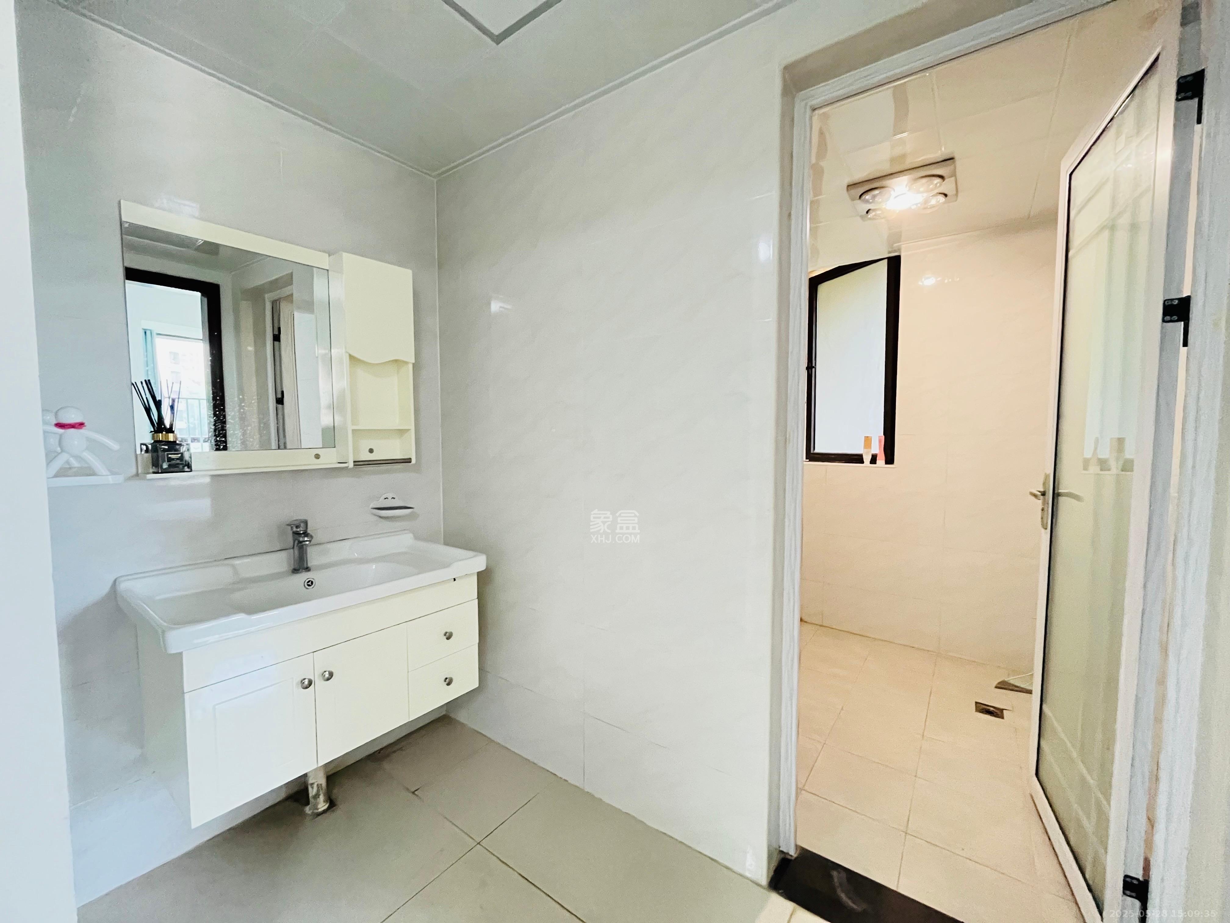 保利麓谷林语E区 4室2厅2卫 1000.0元/月 保利麓谷林语E区 4室2厅2卫 1000.0元/月室内图