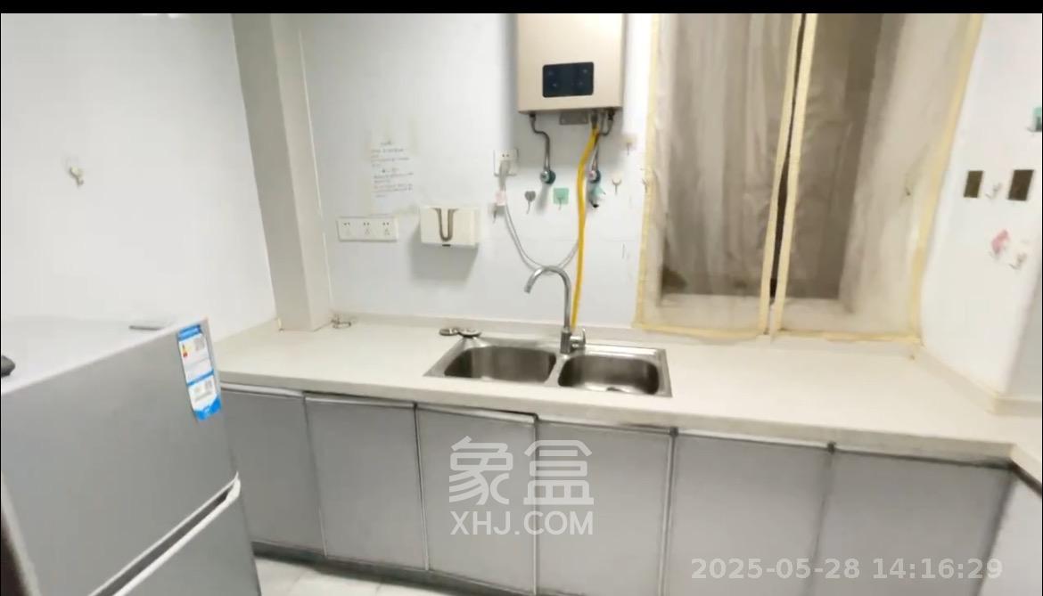 阳光城尚东湾蓝莓苑  3室2厅1卫   2500.00元/月室内图