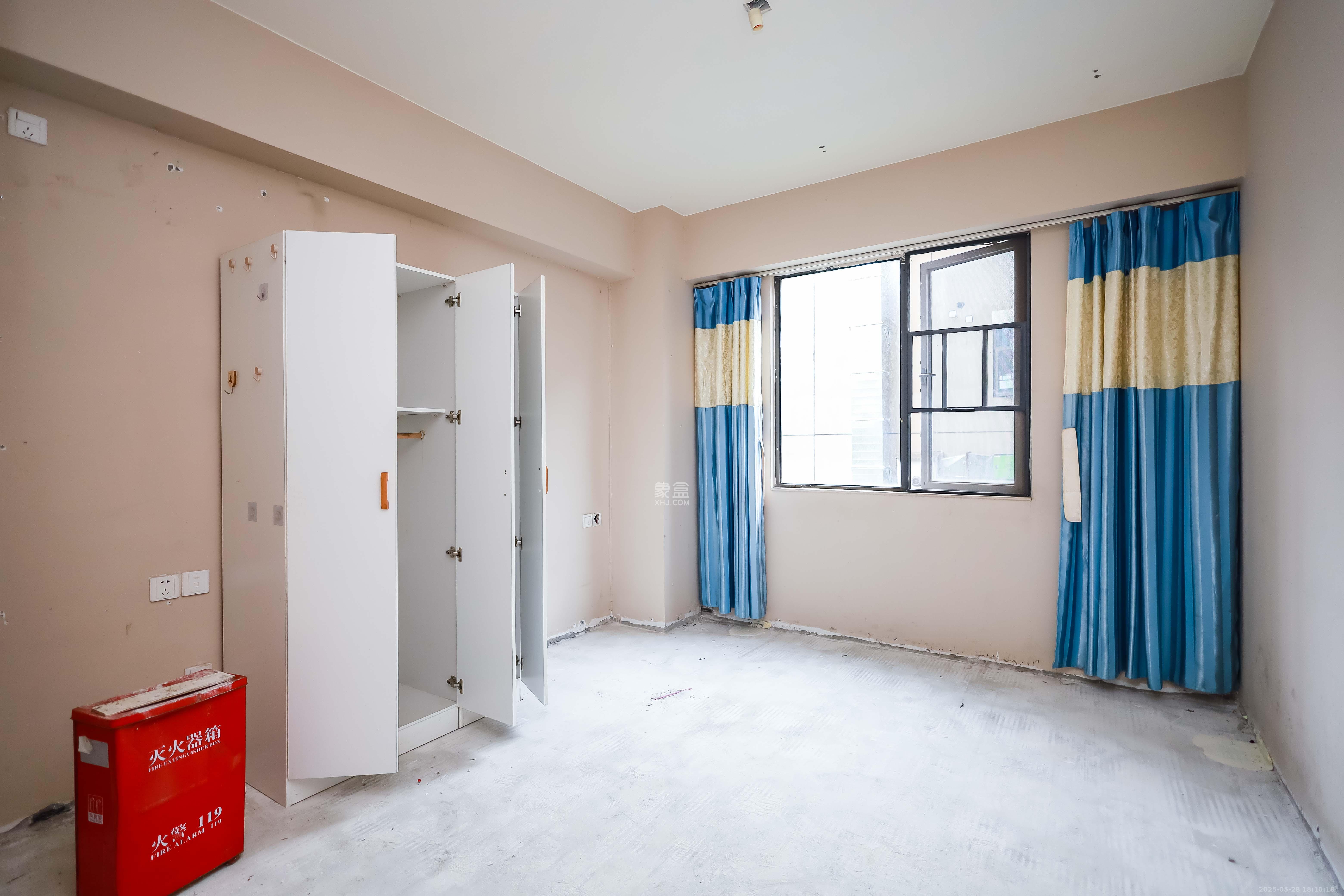 麓谷小镇 3室2厅1卫 46.8万 麓谷小镇 3室2厅1卫 46.8万卧室