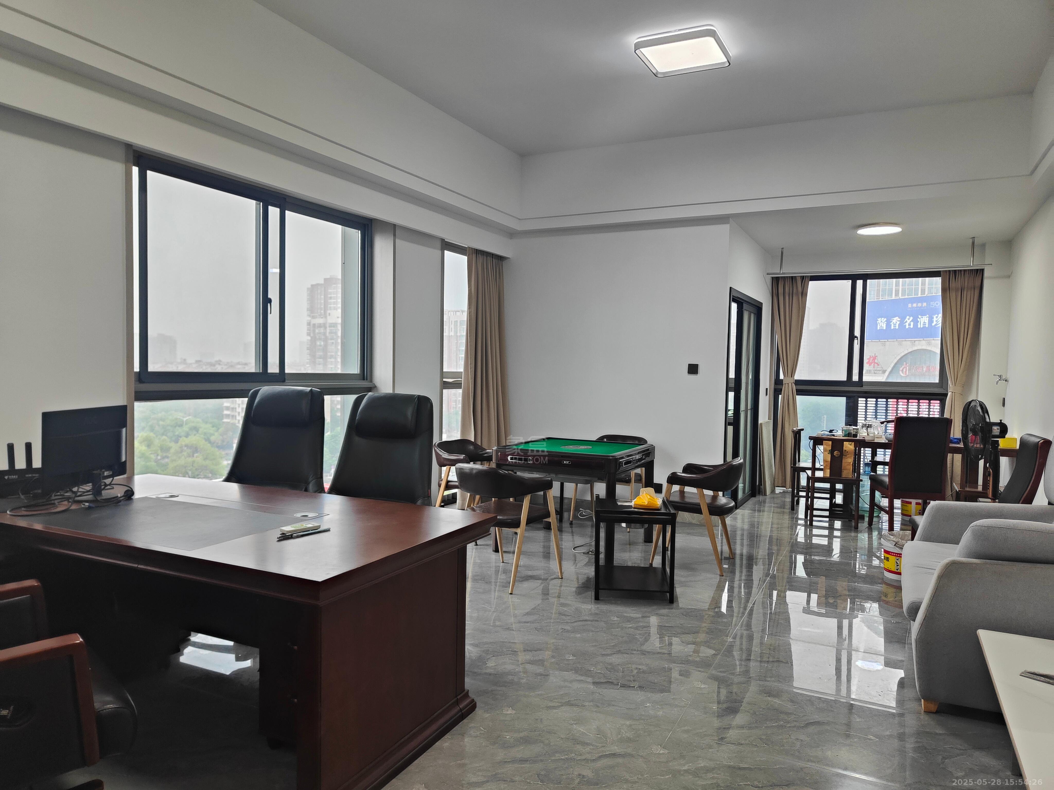 尚格广场 1室1厅1卫 1800.0元/月 尚格广场 1室1厅1卫 1800.0元/月室内图