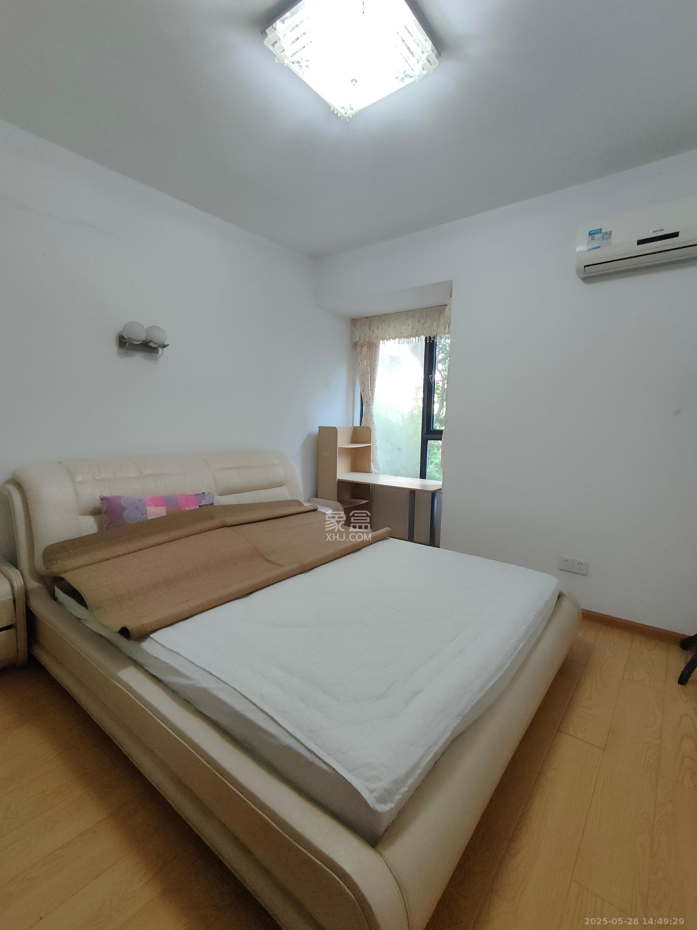 长房时代城  4室2厅2卫    3800.0元/月室内图