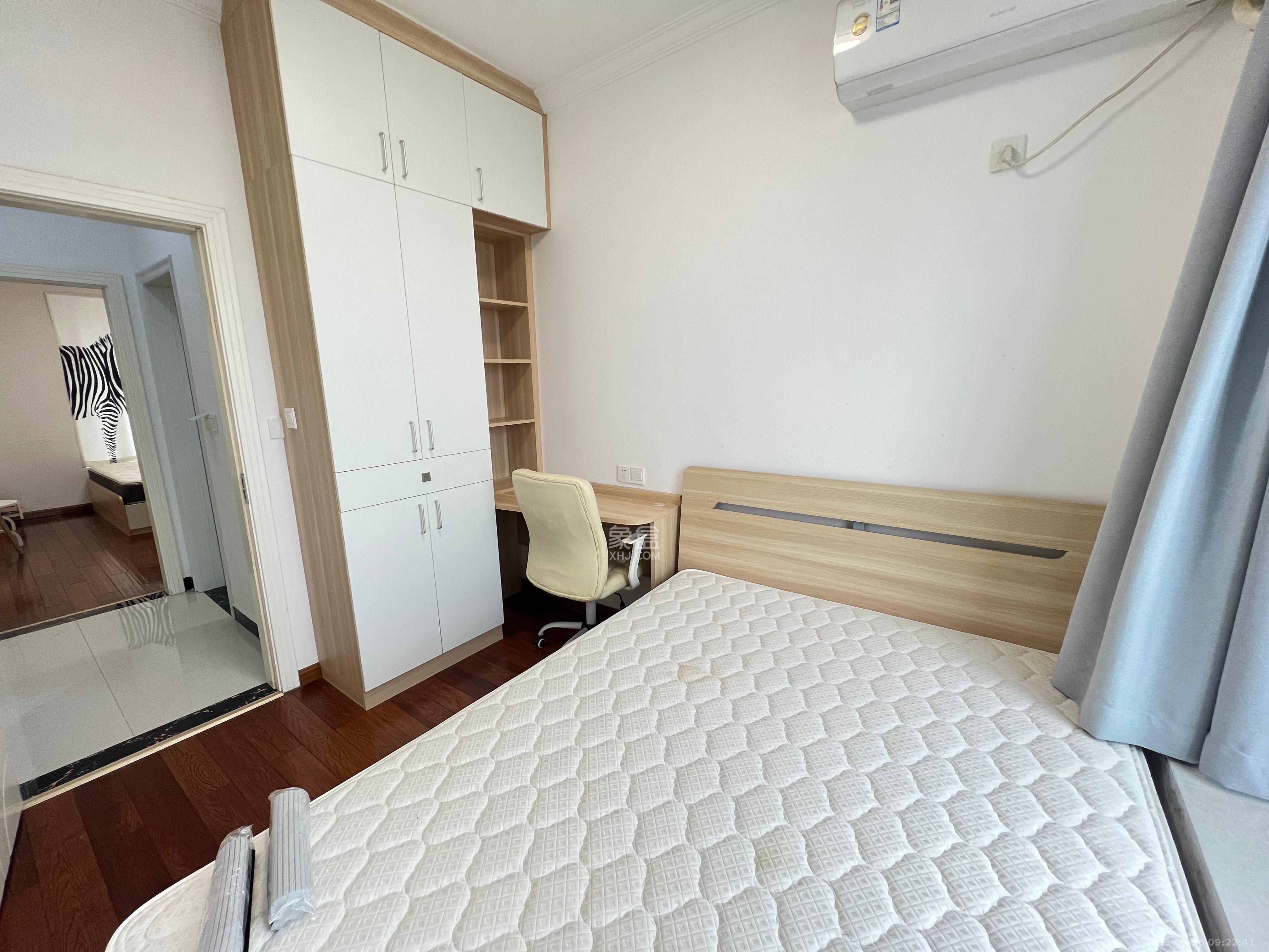泊爱蓝湾  2室2厅1卫    2900.0元/月室内图
