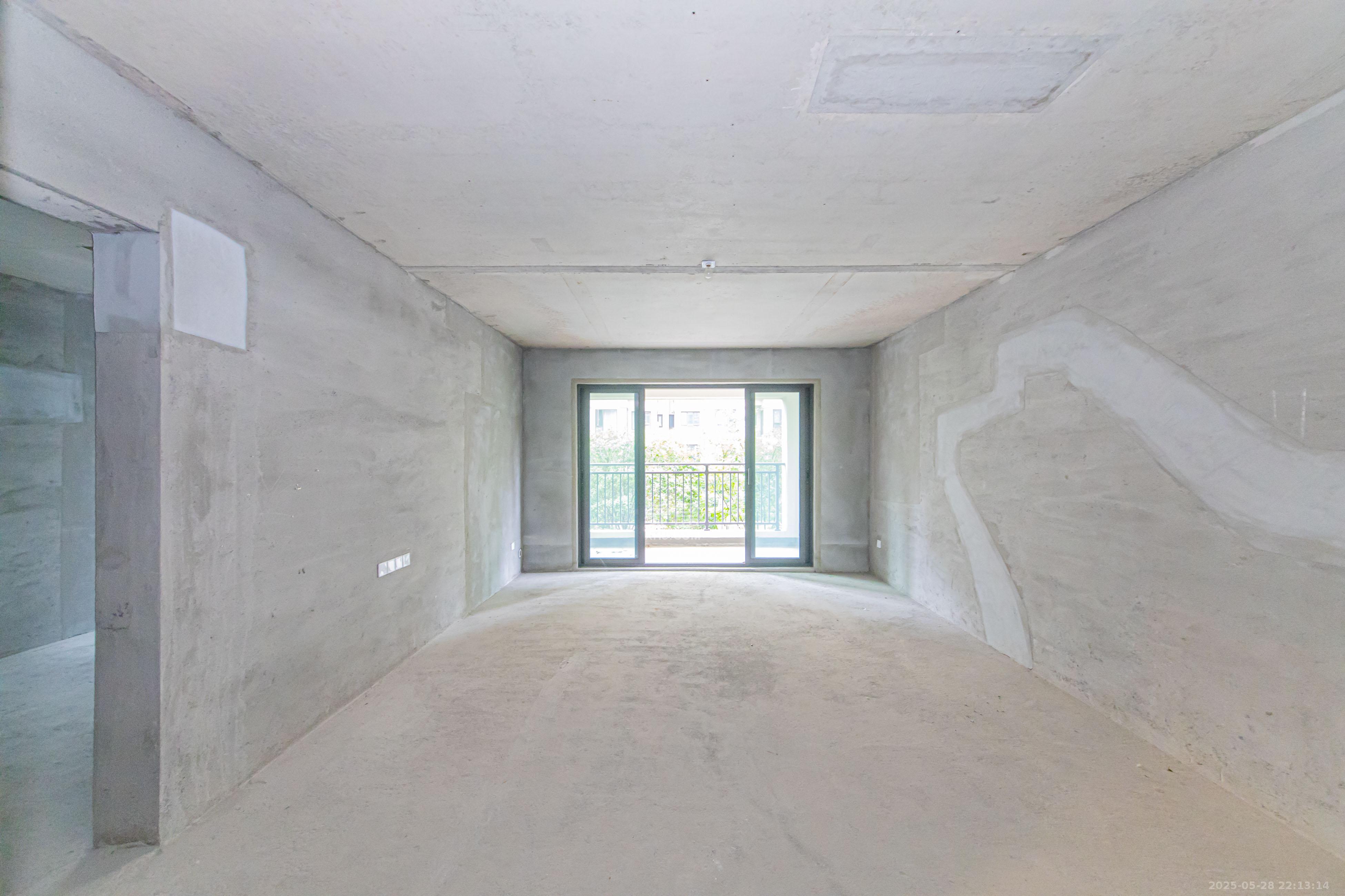 长沙美的梧桐庄园  4室2厅3卫    180.0万 长沙美的梧桐庄园  4室2厅3卫    180.0万客厅