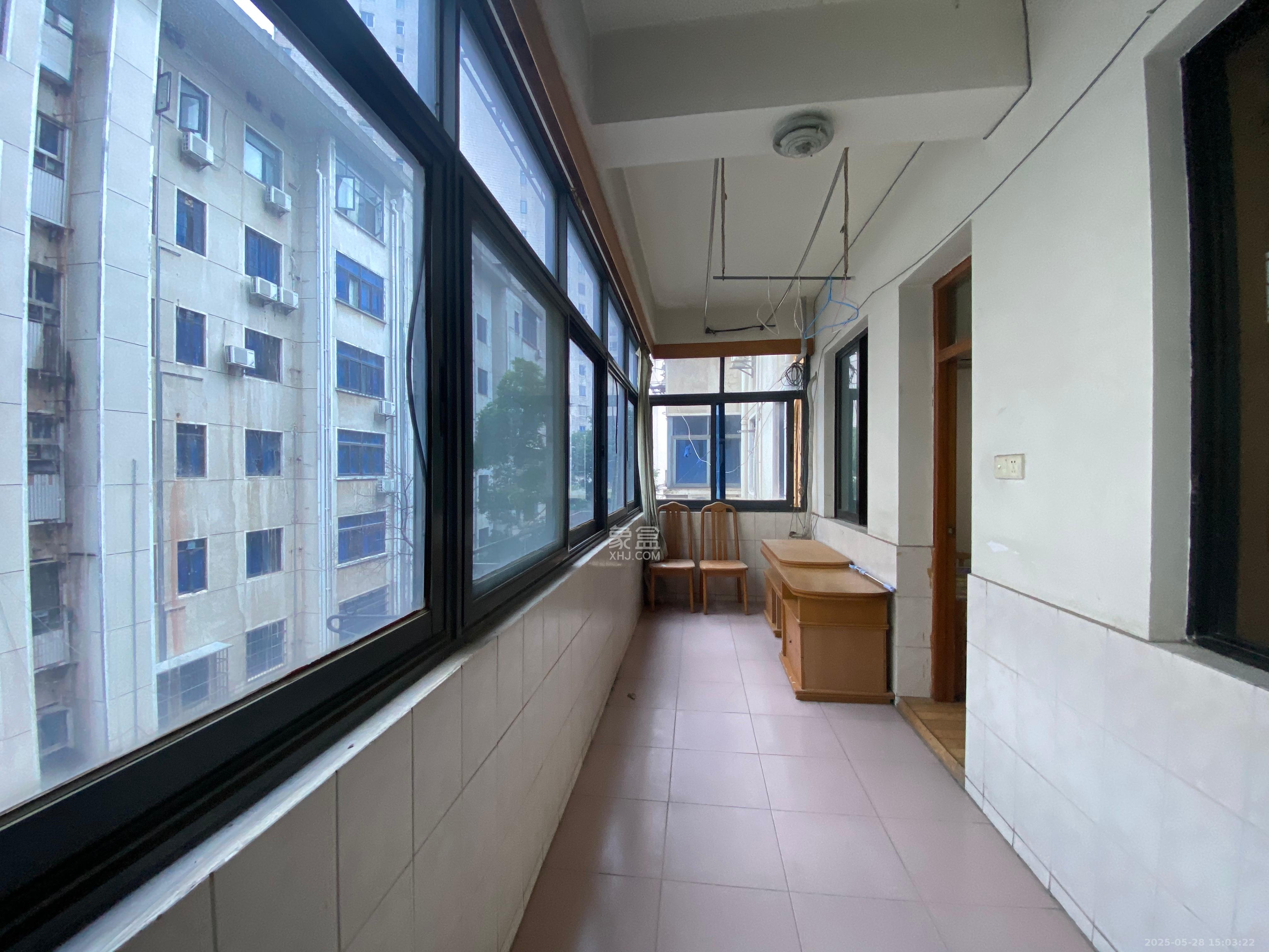 省地税局 3室2厅1卫 2200.0元/月 省地税局 3室2厅1卫 2200.0元/月室内图