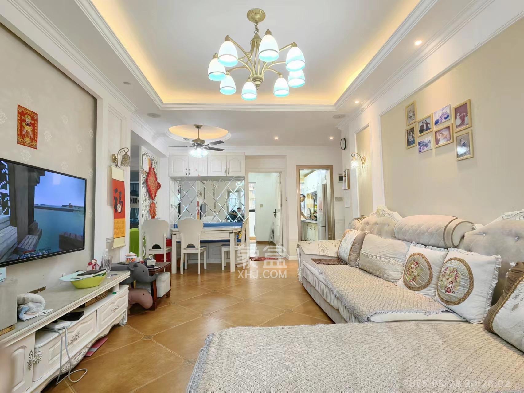 荣盛花语城  1室1厅1卫    2200.0元/月 荣盛花语城  1室1厅1卫    2200.0元/月室内图