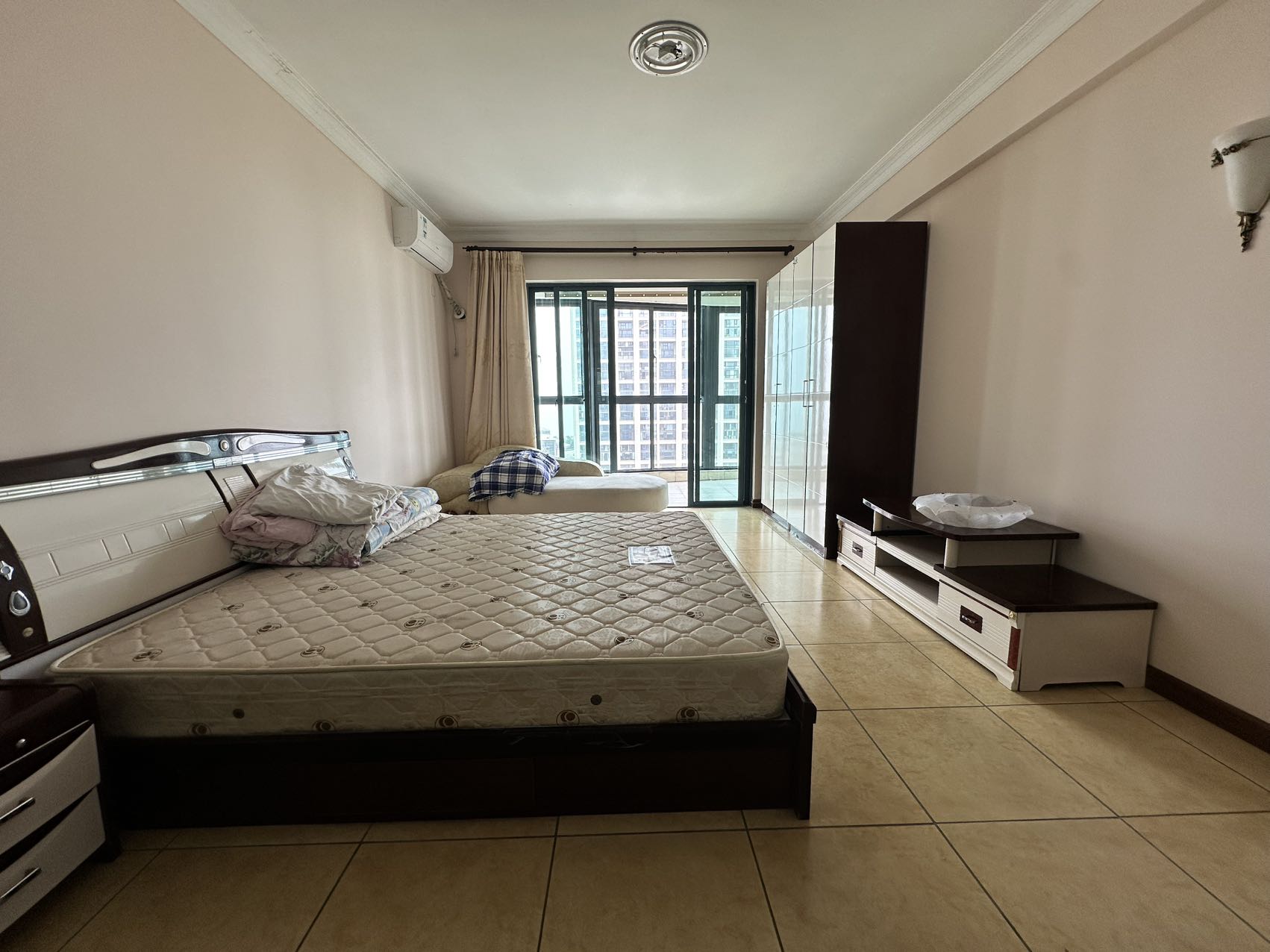 凯撒豪庭 1室1厅11卫 85.0万 凯撒豪庭 1室1厅11卫 85.0万室内图