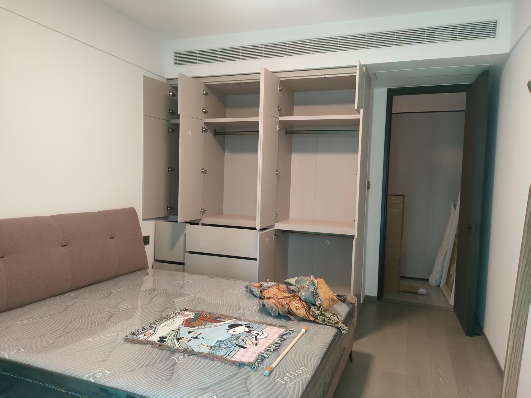 招商蛇口滨江境 3室2厅2卫 14000.0元/月 招商蛇口滨江境 3室2厅2卫 14000.0元/月户型图