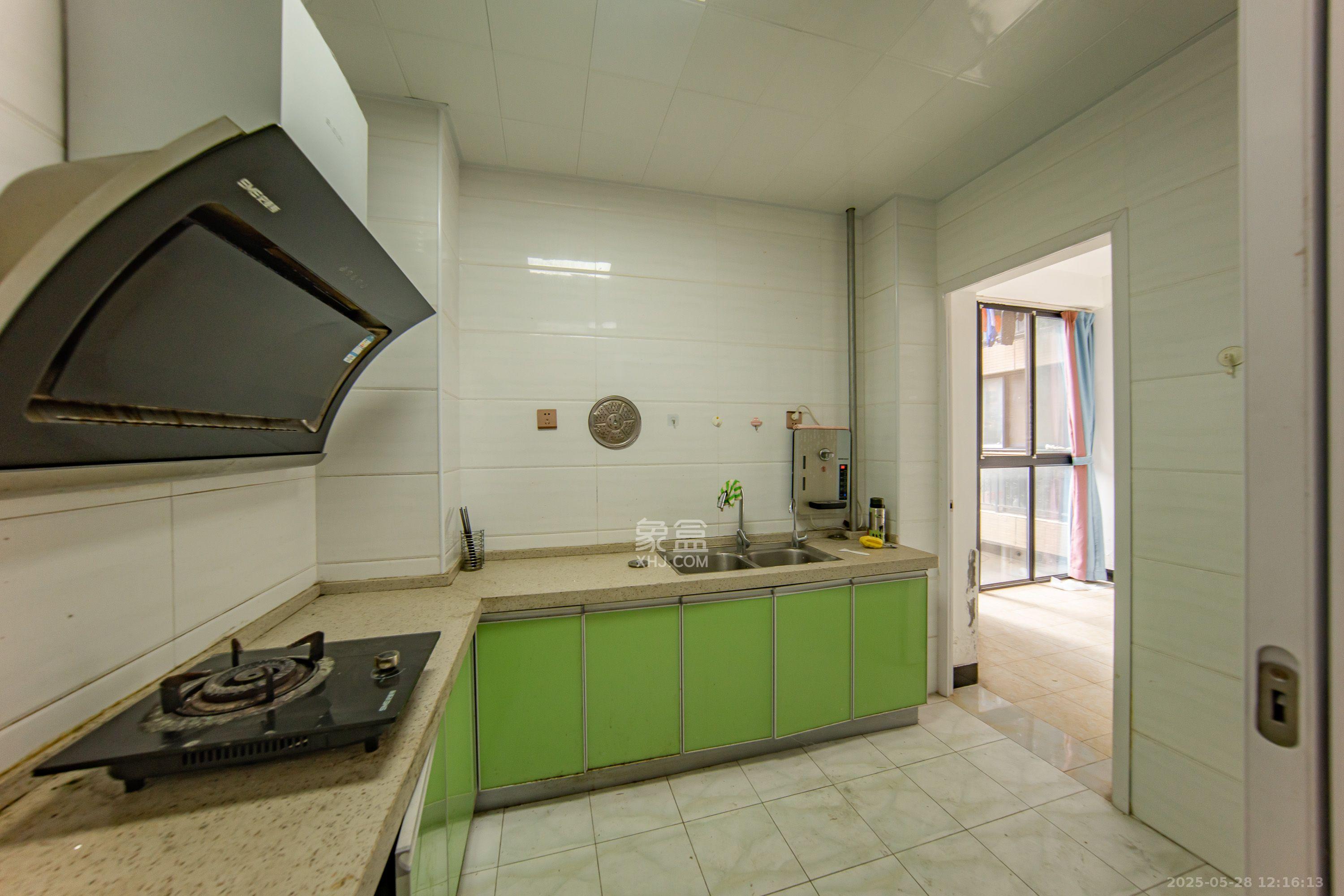 金鼎公园尚 1室2厅1卫 1600.0元/月 金鼎公园尚 1室2厅1卫 1600.0元/月室内图