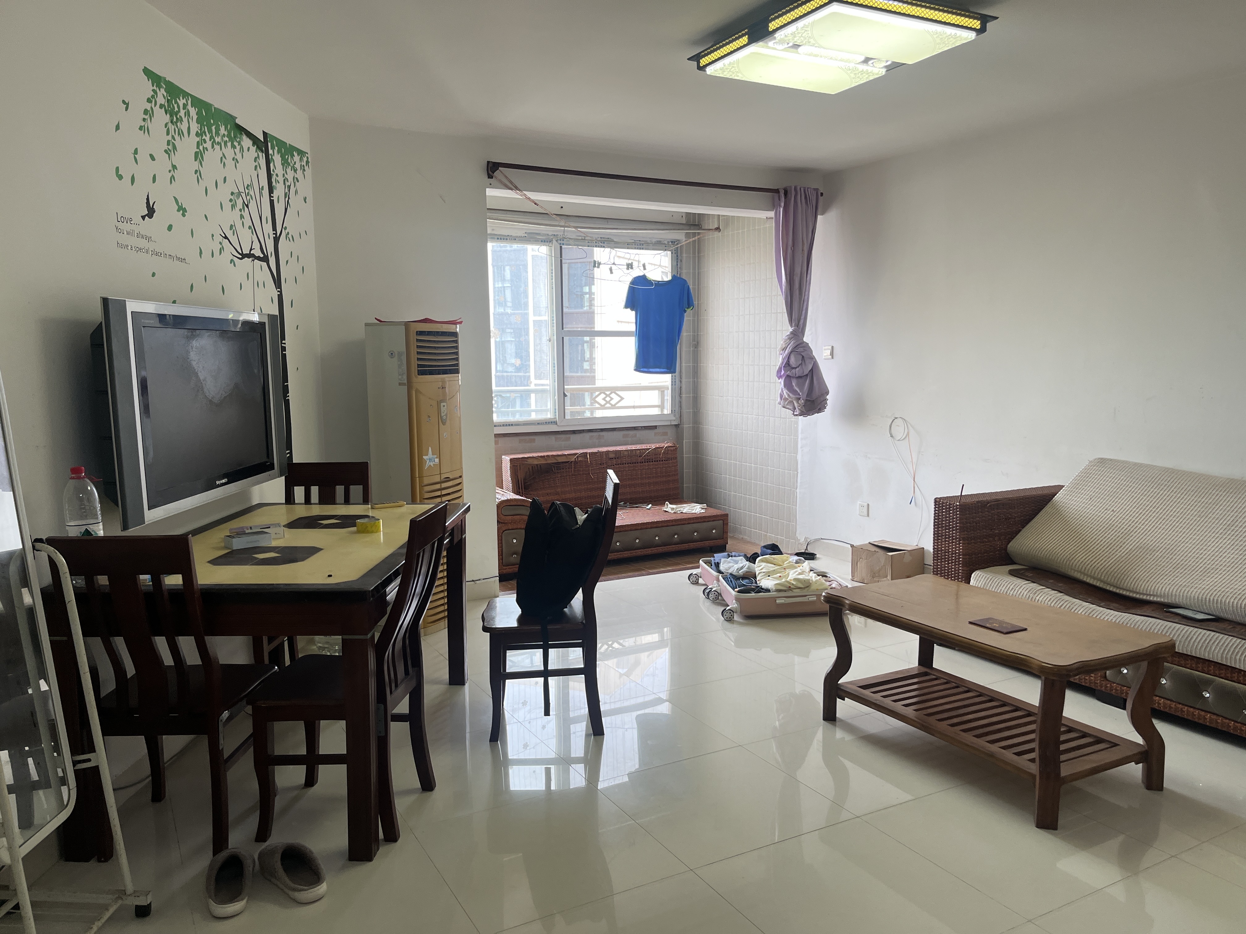 宇建城市花园  1室2厅1卫   2200.00元/月户型图