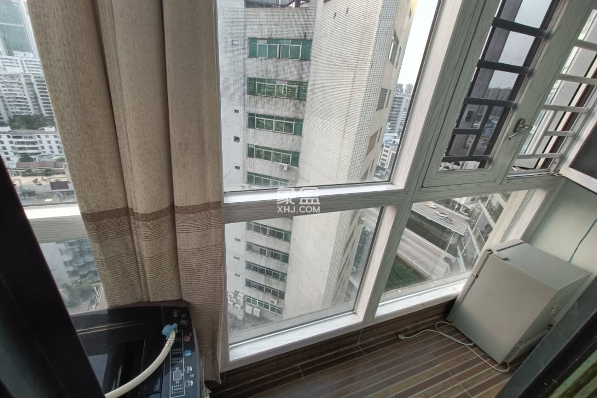 海岸壹号 1室1厅1卫 145.0万 海岸壹号 1室1厅1卫 145.0万客厅