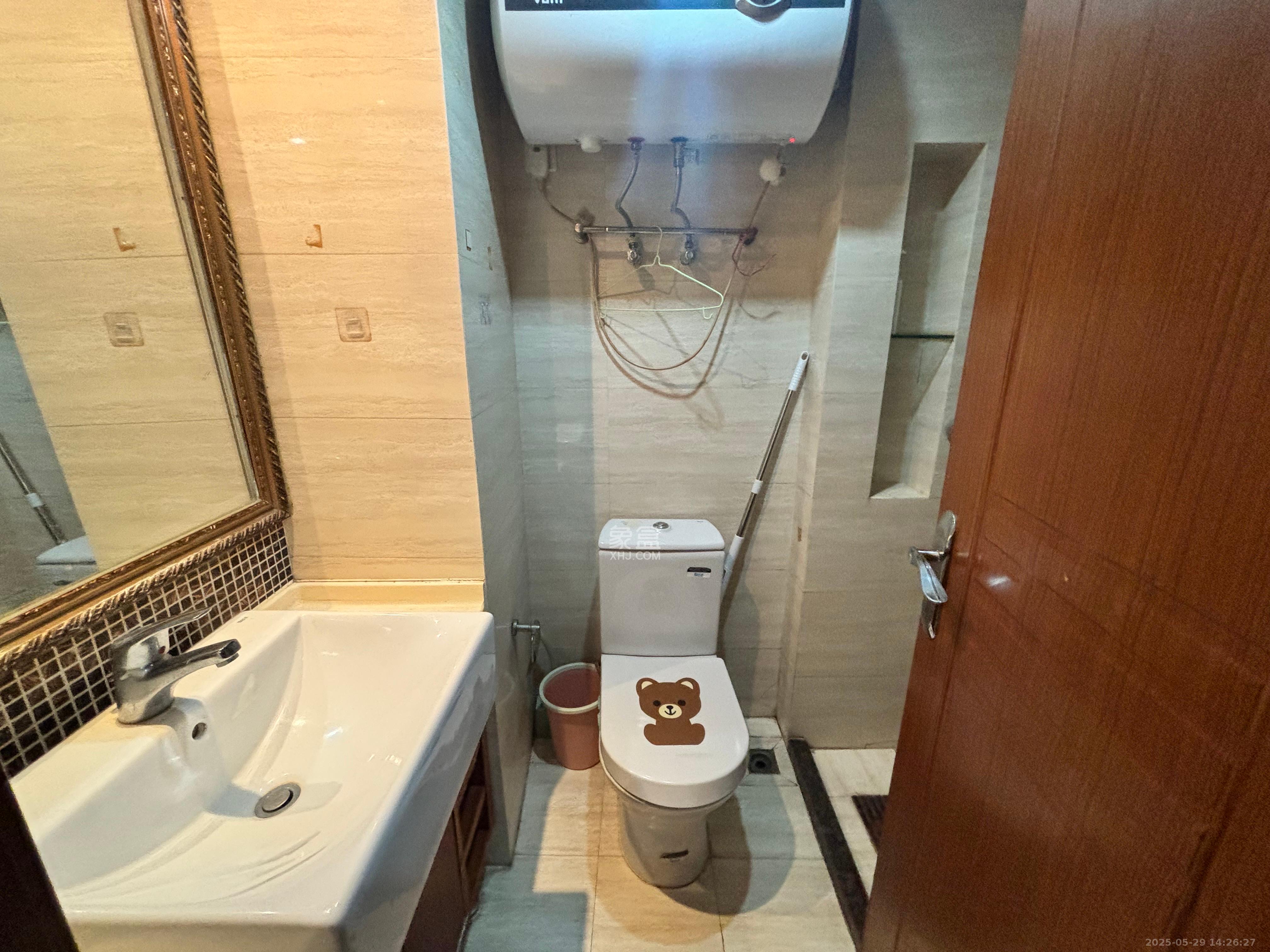 香樟兰亭(朗峰苑) 1室1厅1卫 1300.0元/月 香樟兰亭(朗峰苑) 1室1厅1卫 1300.0元/月室内图