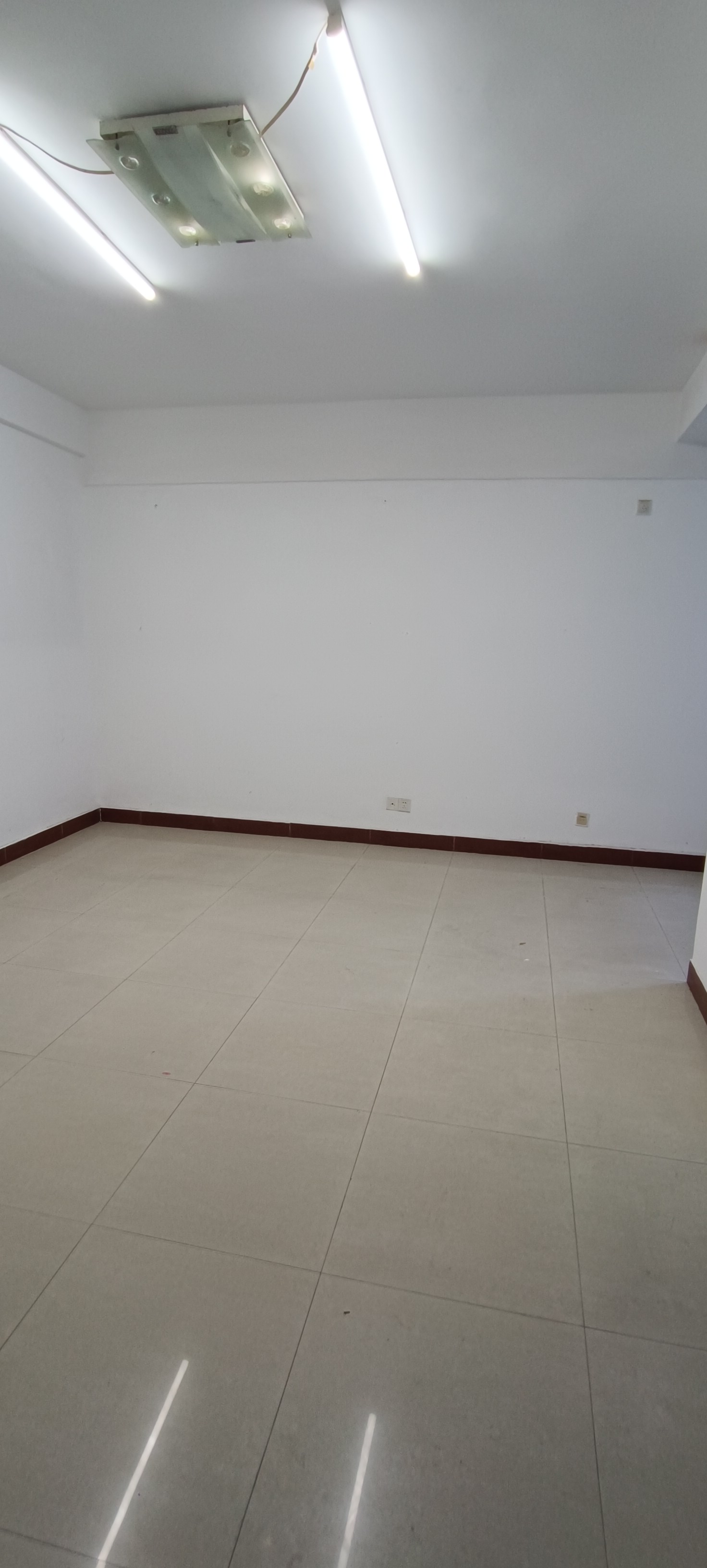 美银大厦 4室2厅1卫 5000.0元/月 美银大厦 4室2厅1卫 5000.0元/月室内图