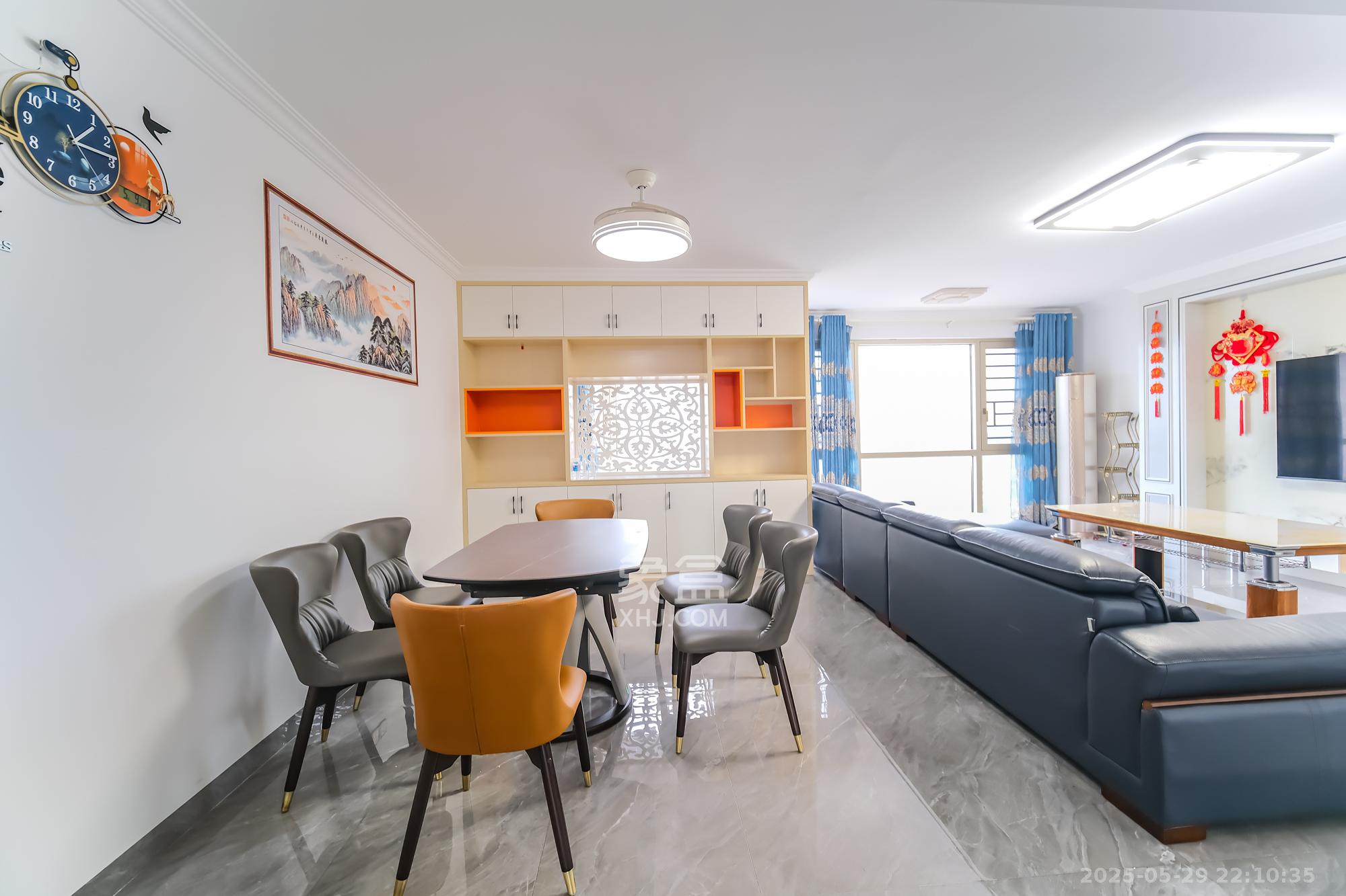 中安善化国际  4室2厅2卫    98.0万 中安善化国际  4室2厅2卫    98.0万客厅