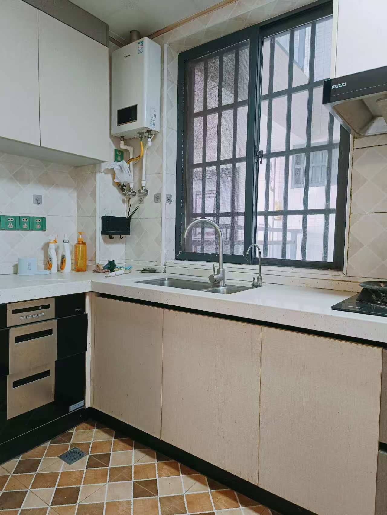 海鑫城一期  2室2厅1卫    138.0万 海鑫城一期  2室2厅1卫    138.0万室内图