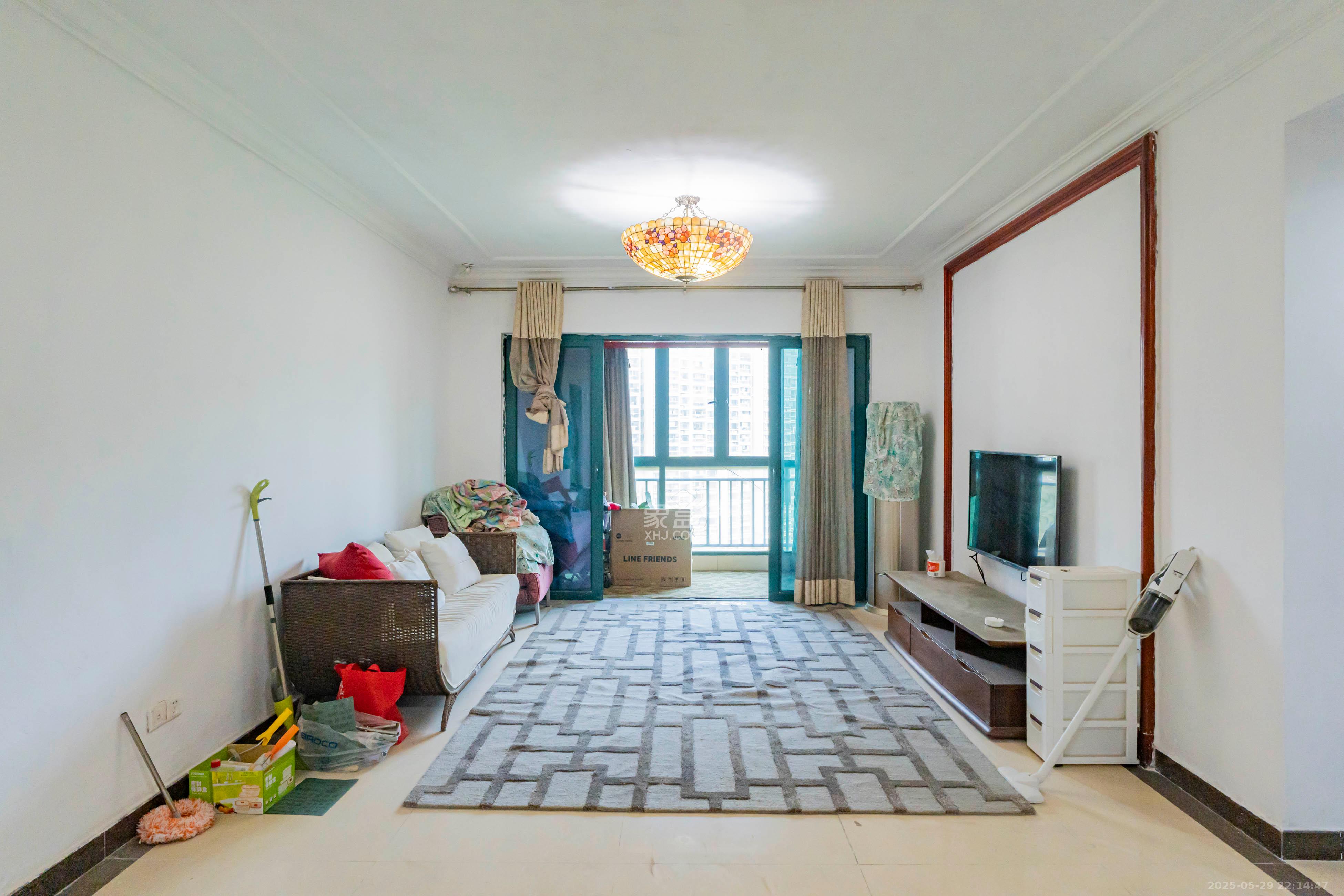 恒大雅苑 3室2厅1卫 86.0万 恒大雅苑 3室2厅1卫 86.0万客厅