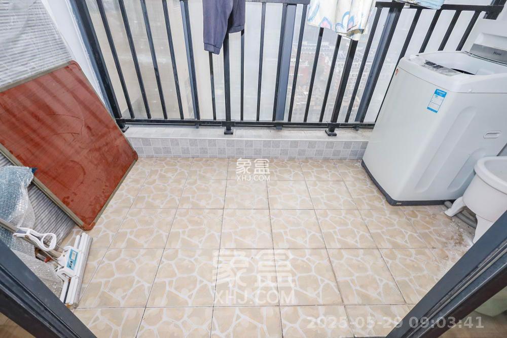 钰龙天下一期  3室2厅2卫    2800.0元/月室内图