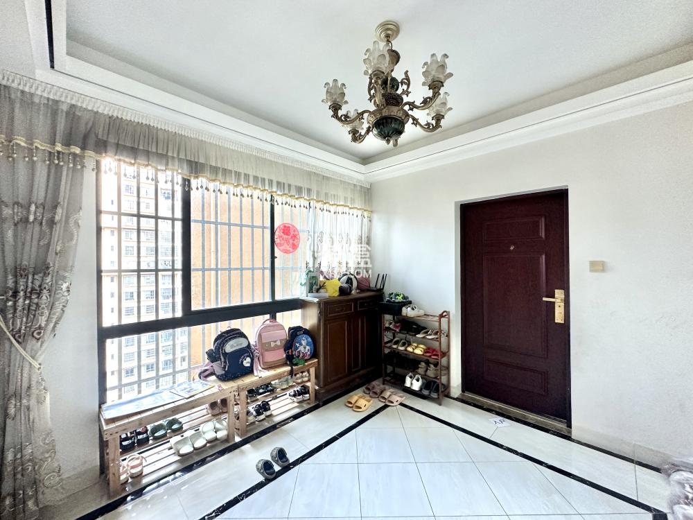 昌茂城邦  4室2厅2卫    237.0万 昌茂城邦  4室2厅2卫    237.0万室内图