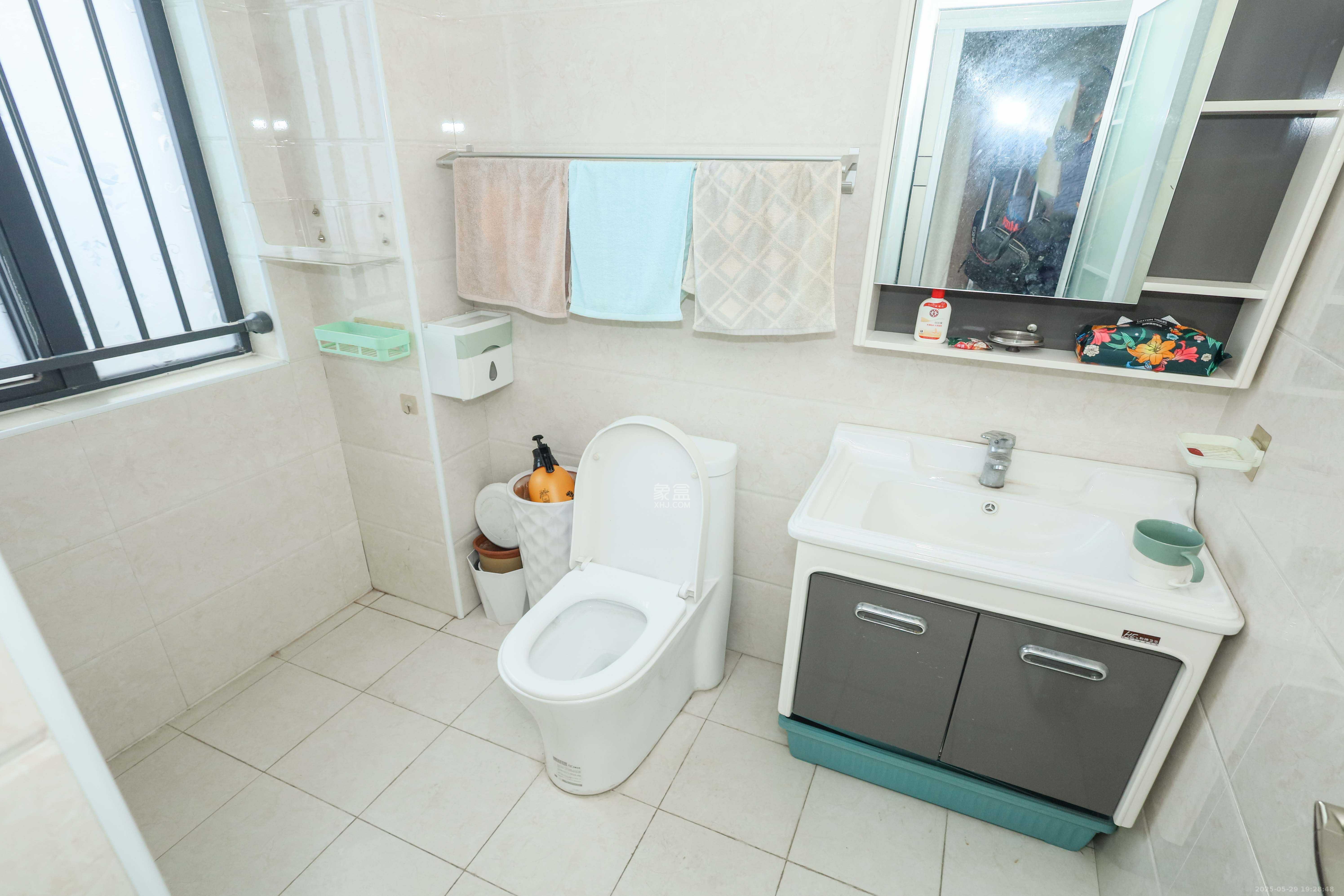 润芳园 4室2厅2卫 120.0万 润芳园 4室2厅2卫 120.0万卫生间