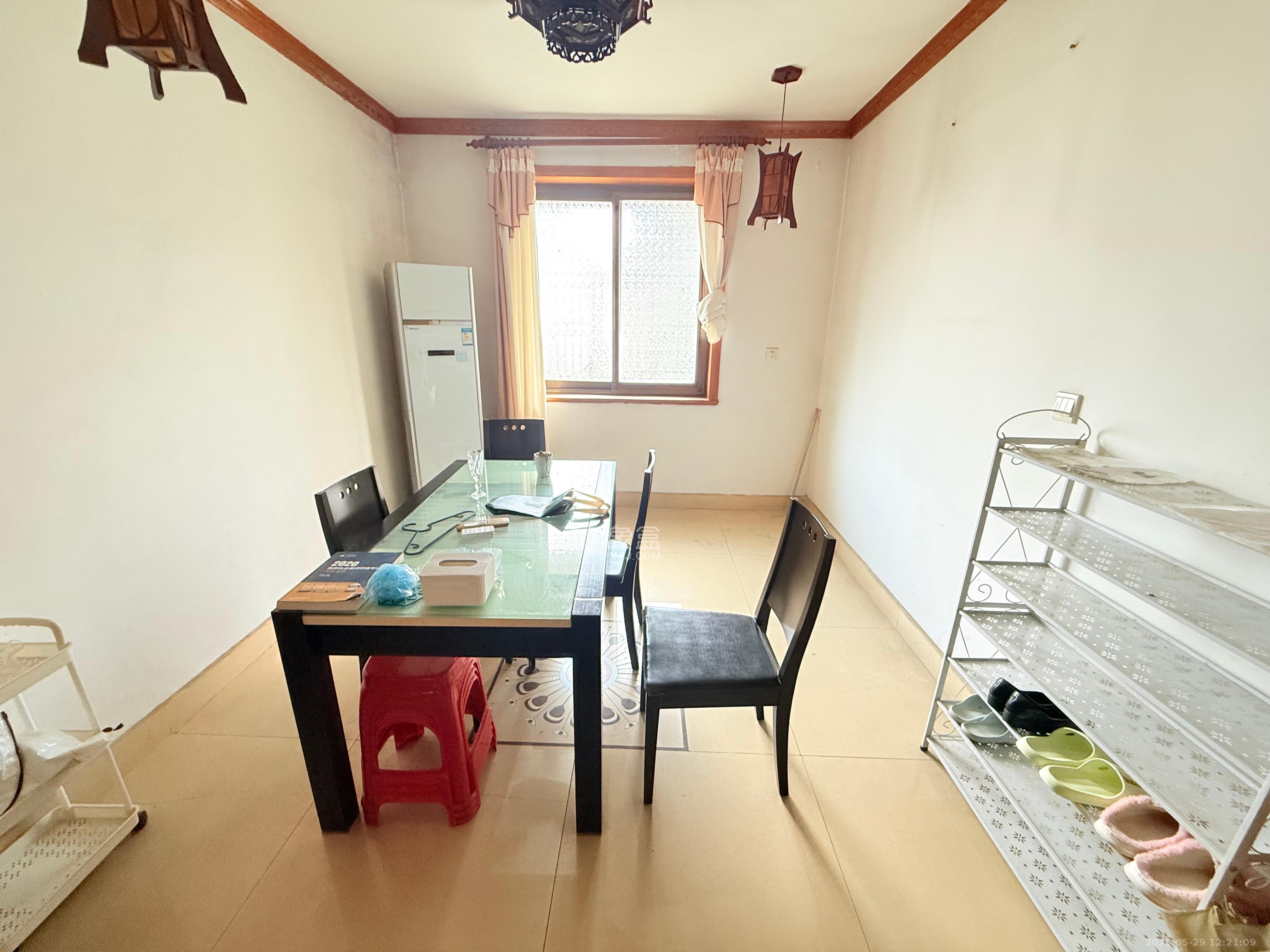 湖南省机械设备进出口公司(白沙路215号)  2室1厅1卫    2200.0元/月 湖南省机械设备进出口公司(白沙路215号)  2室1厅1卫    2200.0元/月室内图