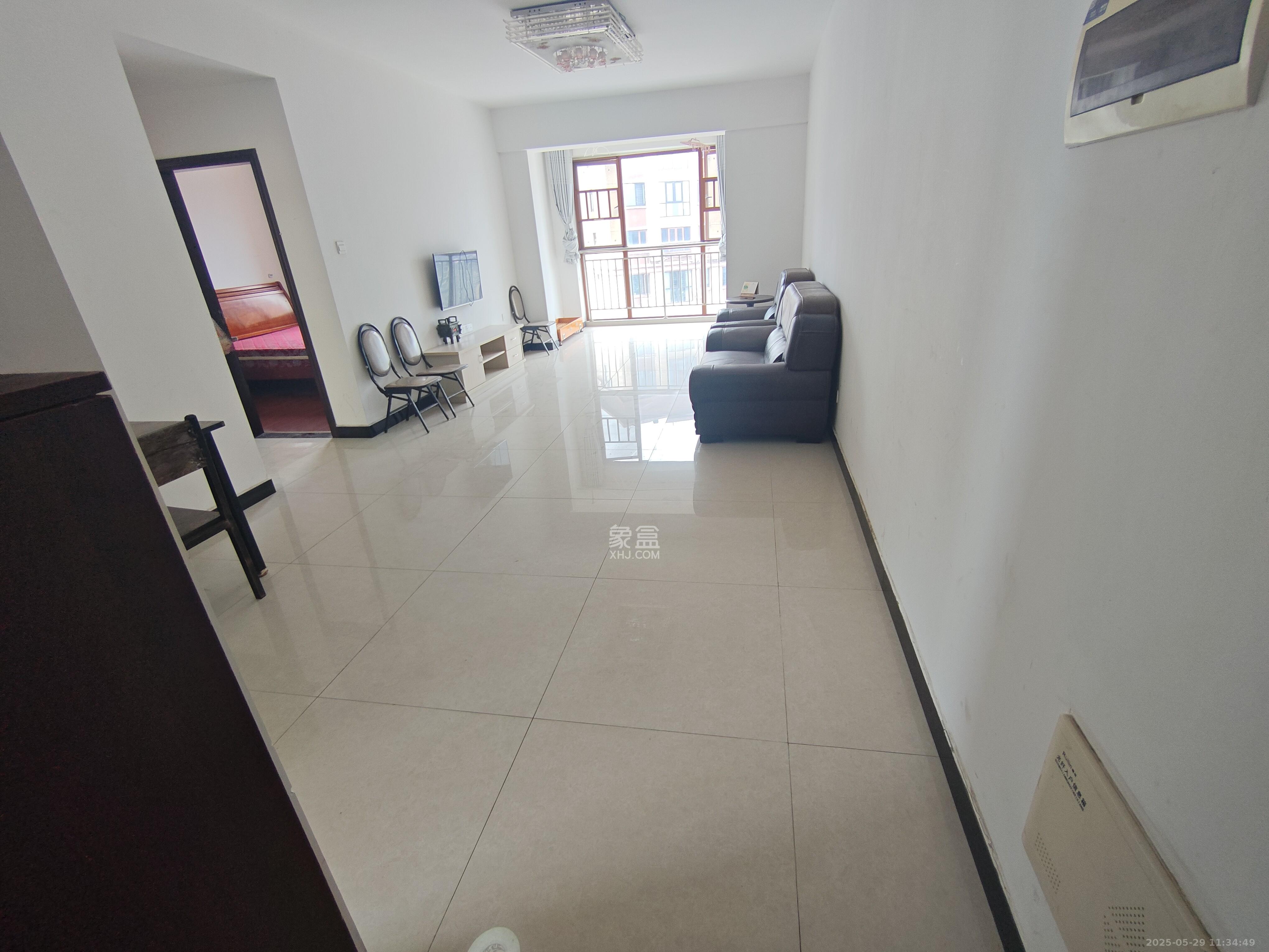 万里时代 3室2厅1卫 2500.0元/月 万里时代 3室2厅1卫 2500.0元/月室内图