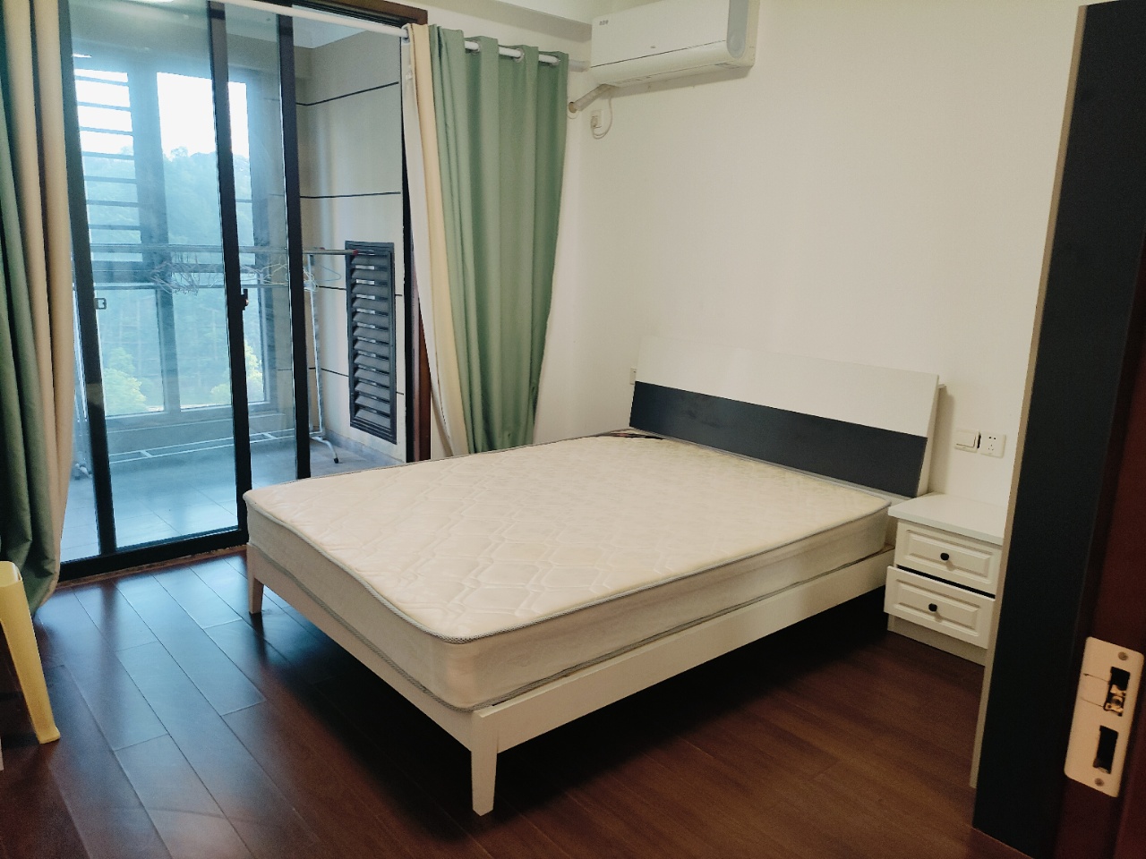 荣盛碧桂园铂悦府  3室2厅2卫   2200.00元/月室内图