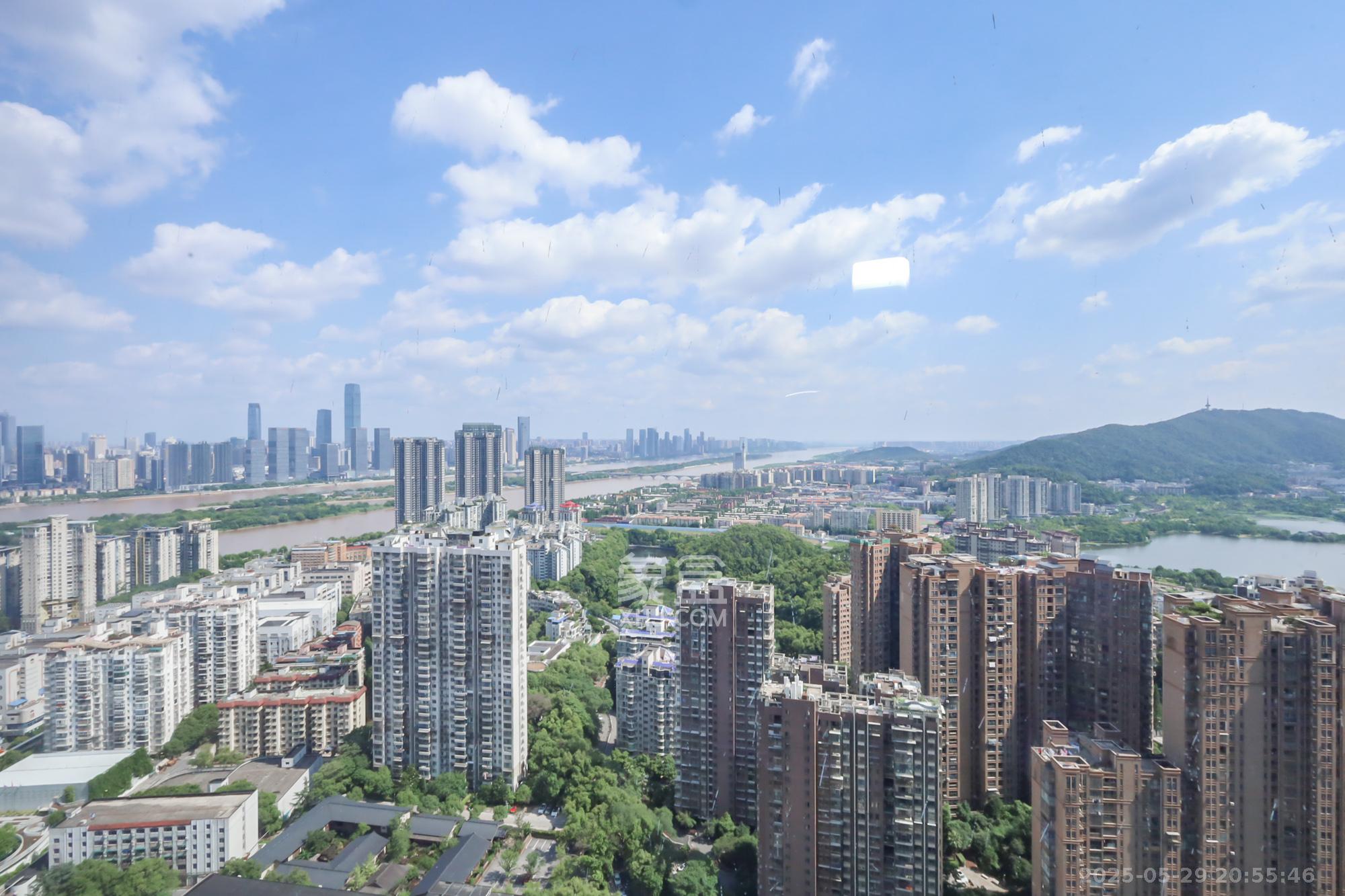 长沙悦府（华润万象城）  4室2厅3卫   650.00万其他
