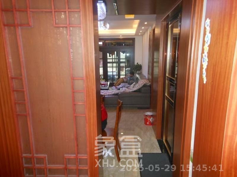 新华都万家城  3室2厅2卫   2400.00元/月室内图